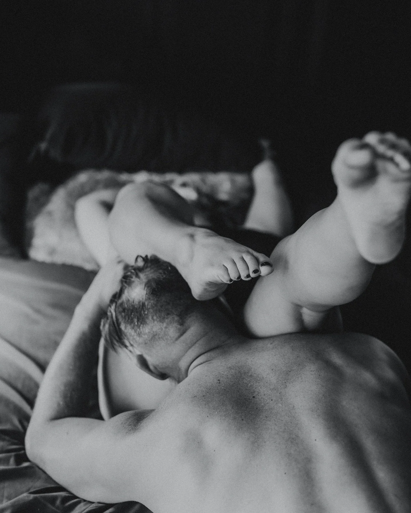 𝗕𝗼𝗻𝗲𝗿𝘀: 𝗟𝗲𝘁'𝘀 𝗧𝗮𝗹𝗸 𝗔𝗯𝗼𝘂𝘁 '𝗘𝗺
When booking session with your partner(s), one of the number one concerns from penis-having partners is &quot;What if I get a boner?&quot;. Listen, for penis-having folks, especially when your partner