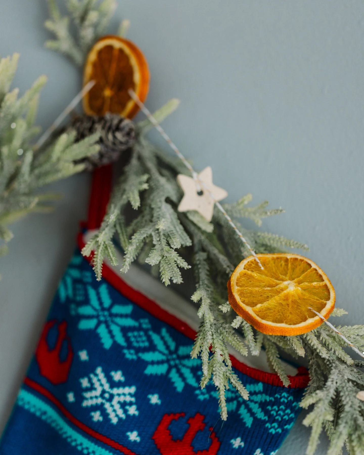 Merry Christmas for those who celebrate, and if you 𝘢𝘳𝘦 celebrating today, I hope you have the hap-hap-happiest Christmas since Bing Crosby tap danced with Danny-f*cking*-Kaye 😘 (Anyone remember what movie that line was in? Tell me your guess in 