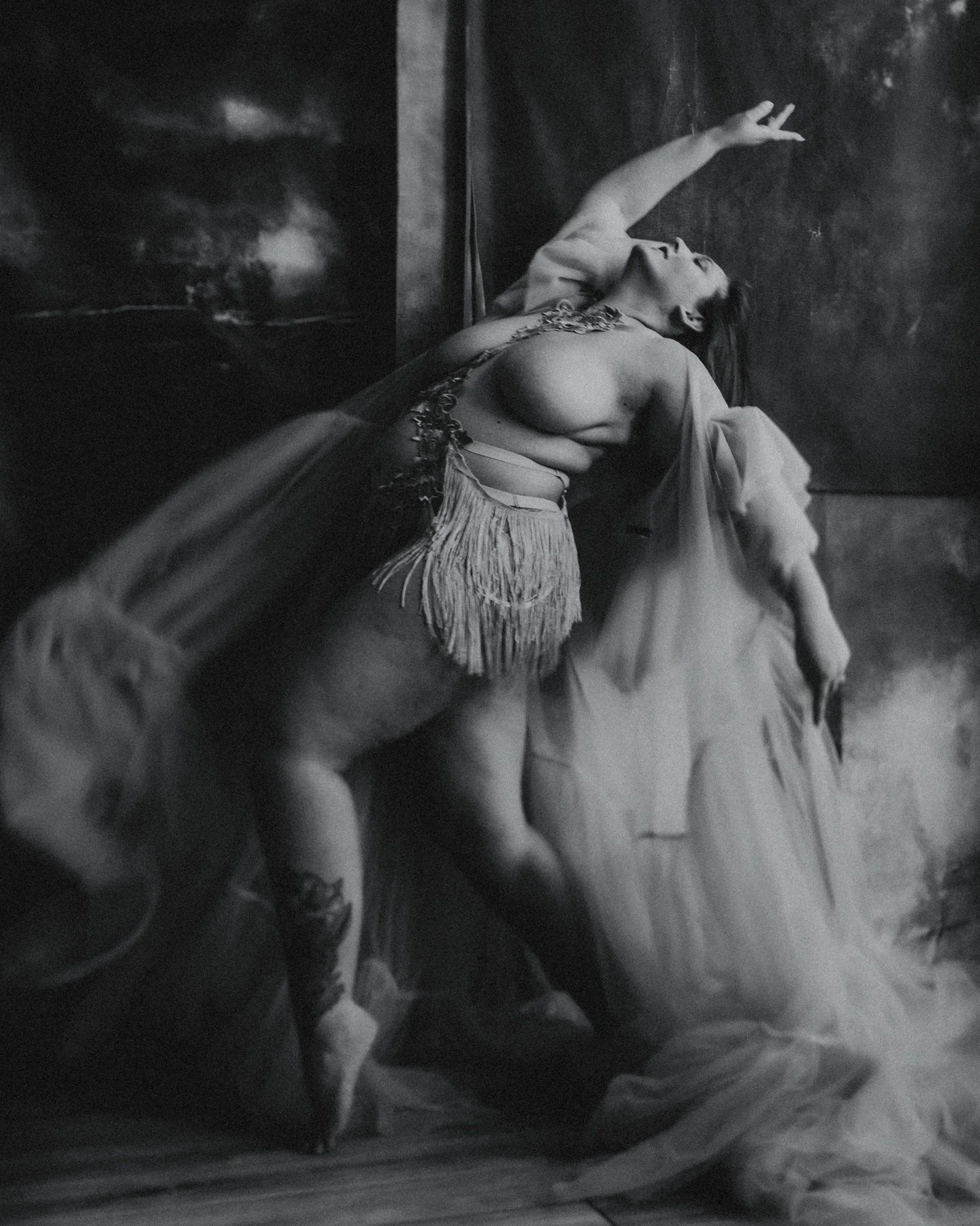 Have you been missing self-expression &amp; creativity? Me too! So this year I decided that I was going to do more arts &amp; crafts and just be chill with doing them really badly. Yep, I made dried orange slices (burnt the first batch), salt dough o