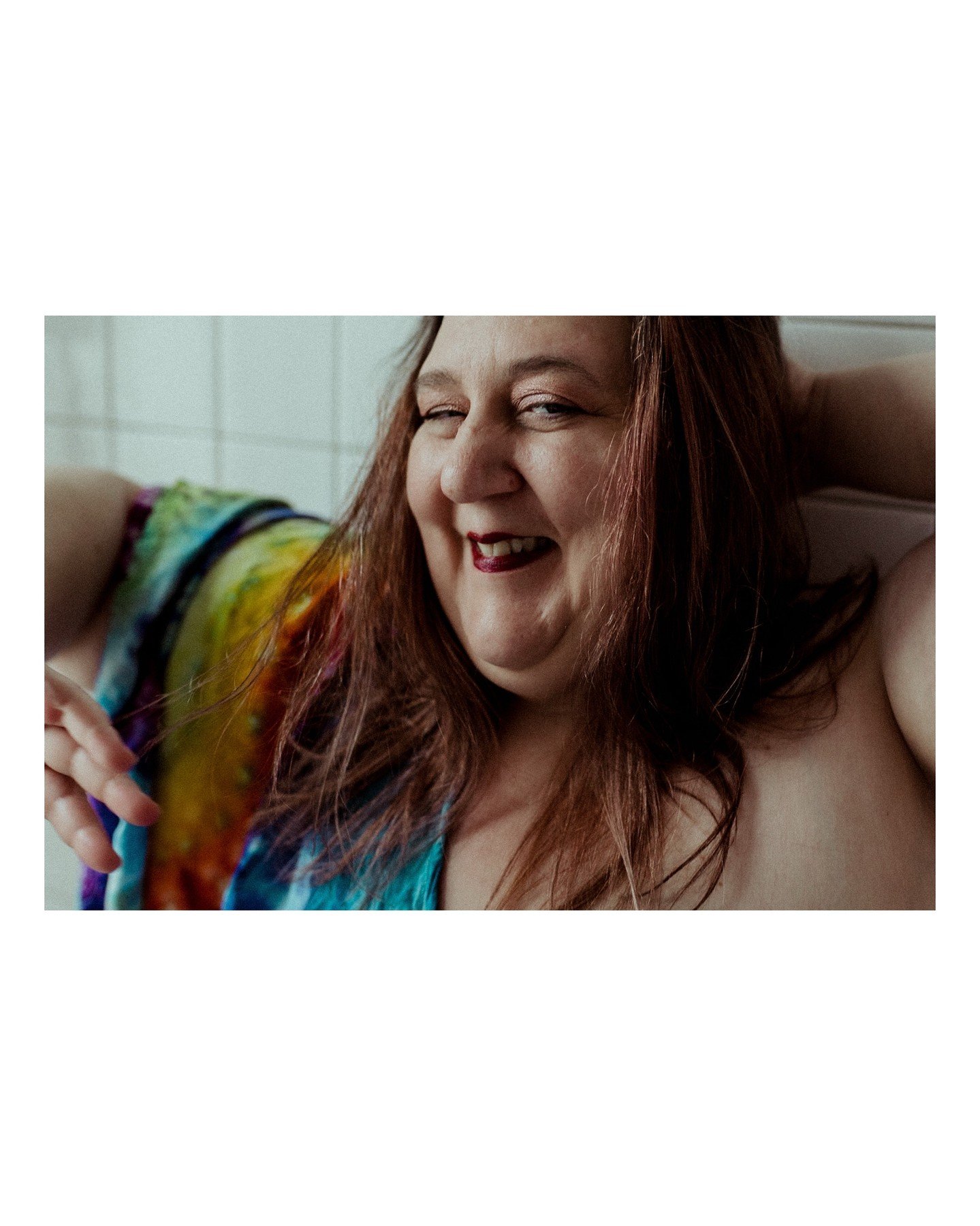 Do you know what you never have to apologize for in your session? Laughing! Call me Buddy the Elf, because I love smiling, smiling's my favorite 🤩 Joy looks so beautiful on you, friend 💜 
.
.
.
.
.
.
[Image Description: A white woman with long pink