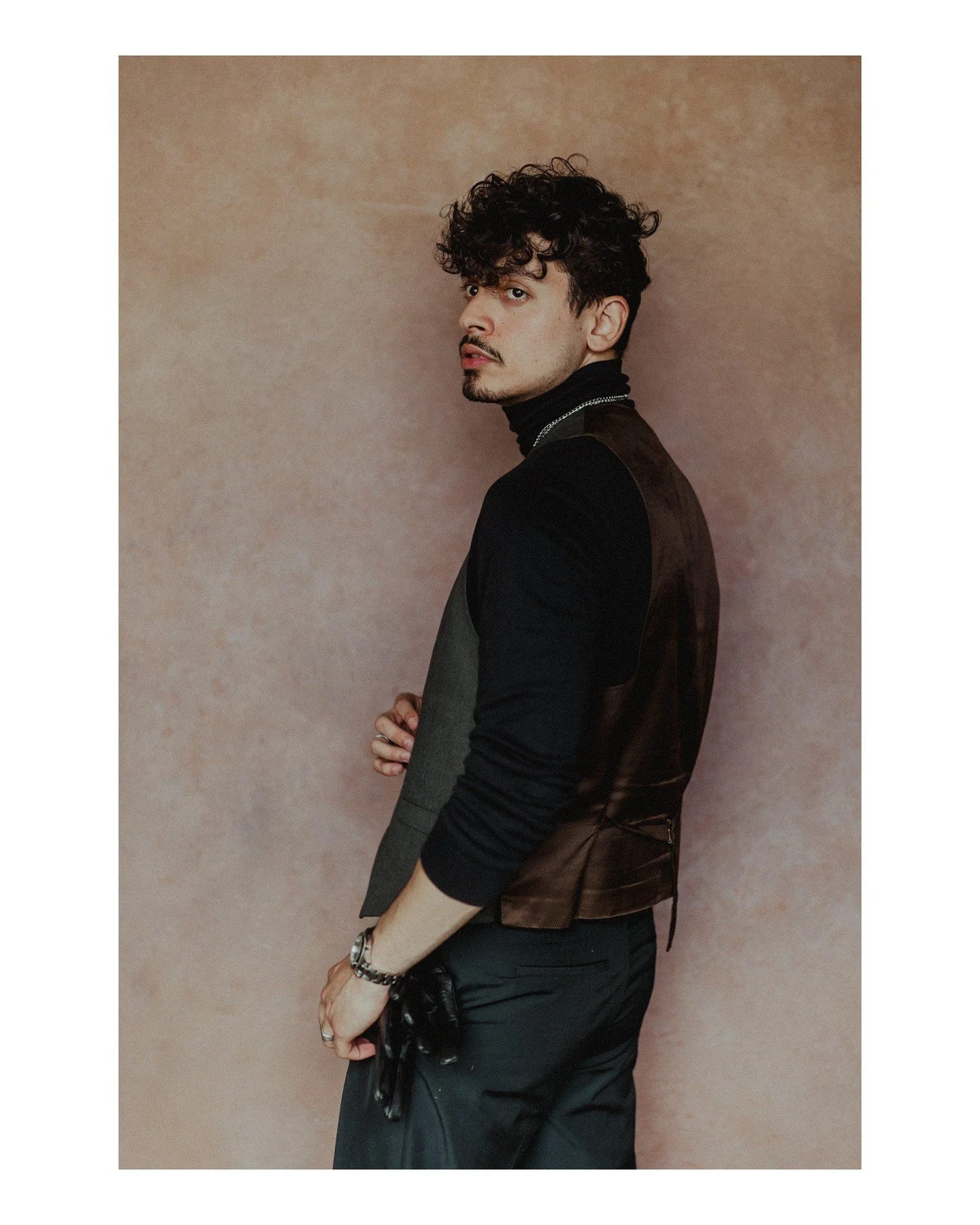 Okay, it's been a weird couple months for me, as some of you know. Some really amazing things have happened (the Artistic Alchemy masterclass with @jonnycreative for one, where I took this image, and Ben turning 18 just after), but also a lot of grie