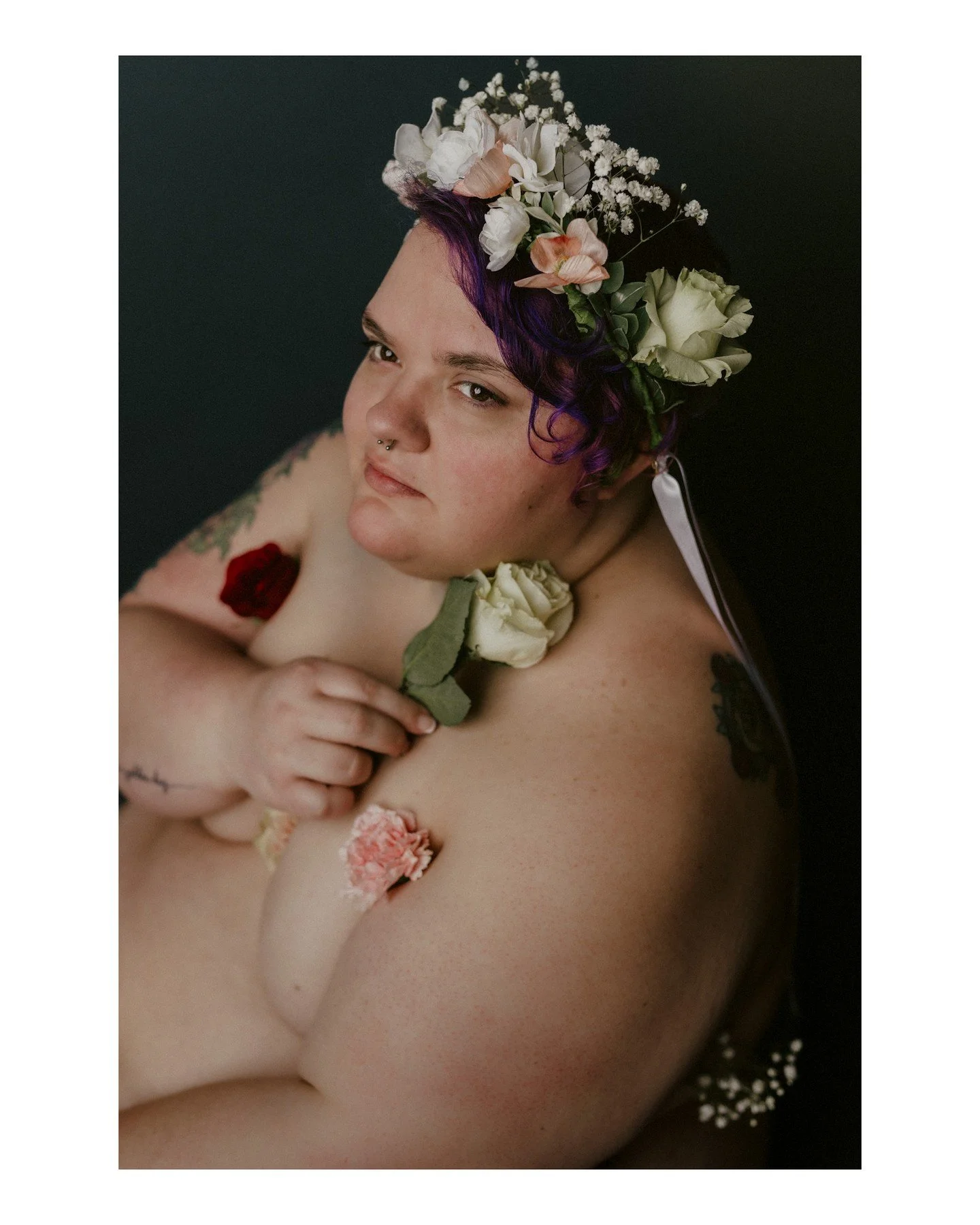 I get asked all the time "Do I have to wear makeup to my session?", and the answer is NOT AT ALL! Makeup is entirely optional! Now, if you like makeup, awesome! Wear what makes you feel good and confident. But if makeup isn't your thing, th
