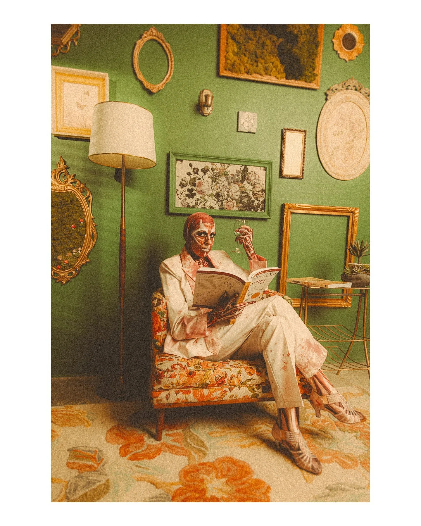 Normal isn't your thing? Cool, me neither! Let's make WEIRD art together! 😍
.
.
.
.
.
.
.
[Image Description: A person dressed in a costume made to look like you can see their muscles (as though their skin is gone) is wearing a white suit &amp; heel