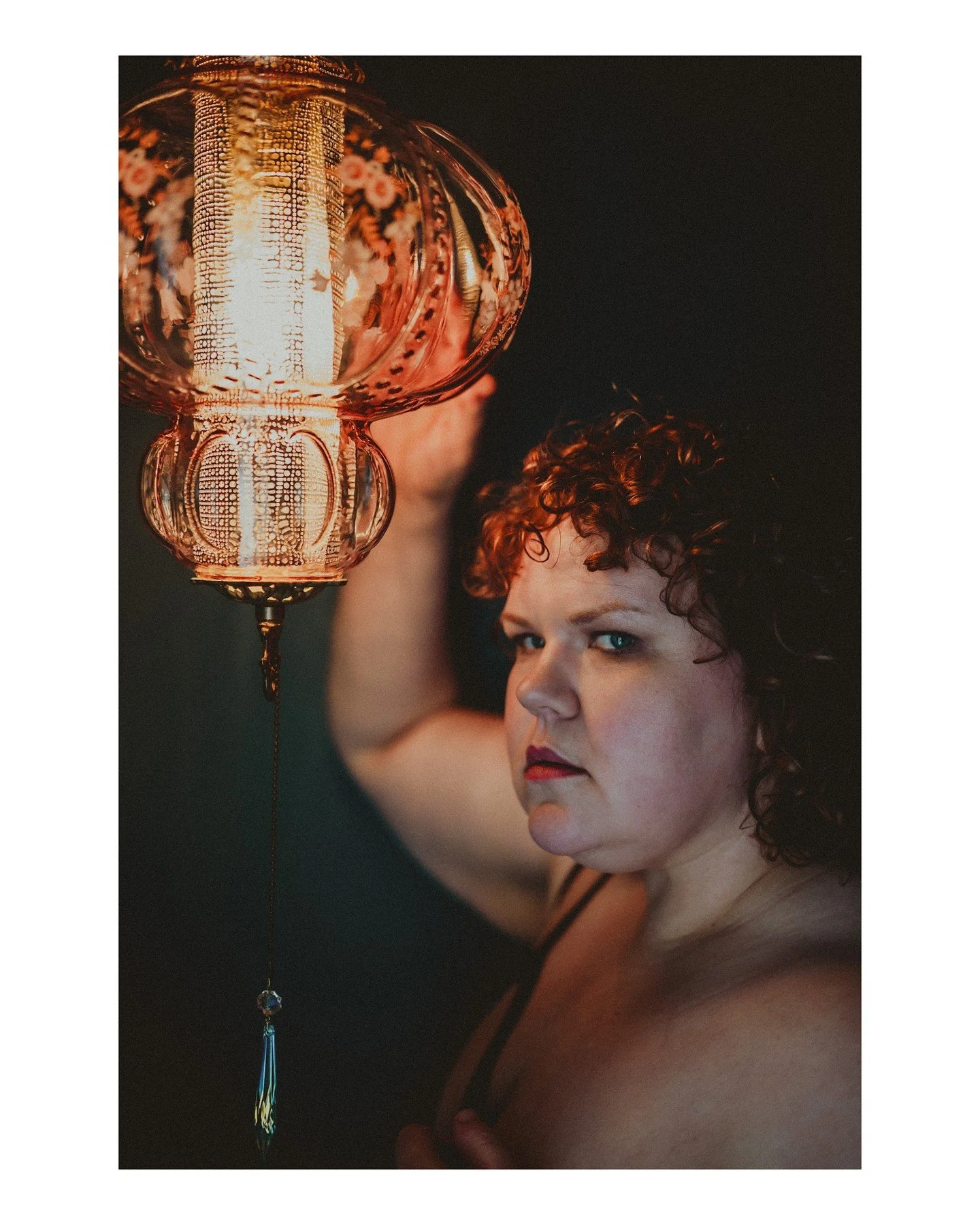 The work is mysterious and important. And by "the work", of course I mean improving your body image and loving the glorious being that you are 😘
.
.
.
.
.
 - Camera Gear: 
 - Canon: @canonusa
[Image Description: A white person with short c