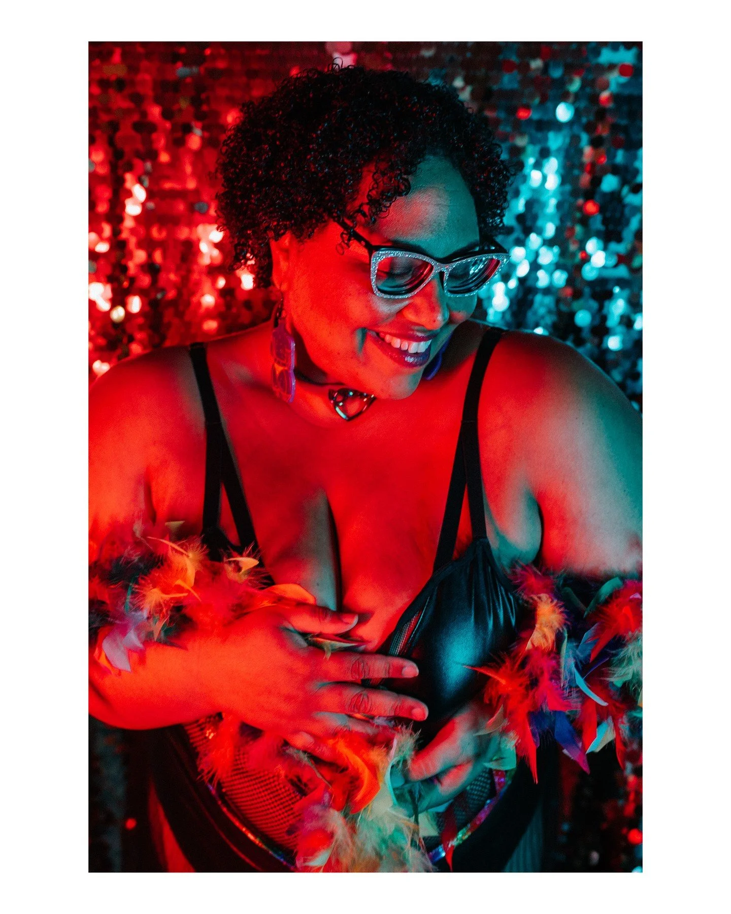 3 reasons you're not booking a boudoir session (and why they're, respectfully, bullshit): 
1️⃣ "I'll do it when I lose weight": If you think you need to wait until you're in a smaller body to have a boudoir session, then you're missing the 