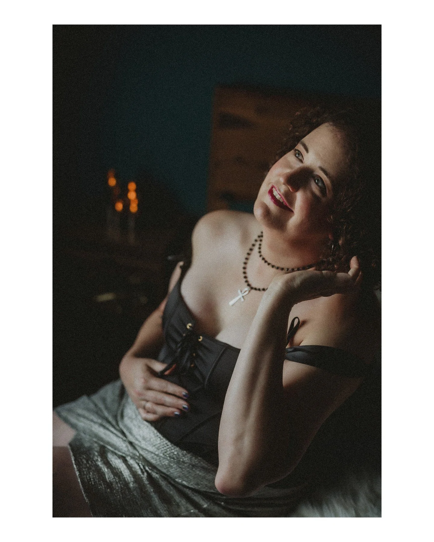 What do gender-affirming sessions for trans folx look like? Anything they want! Gender-affirming sessions are deeply person to each person who steps in front of the lens, that's why I'll work with you ahead of time to help you outline the vision for 