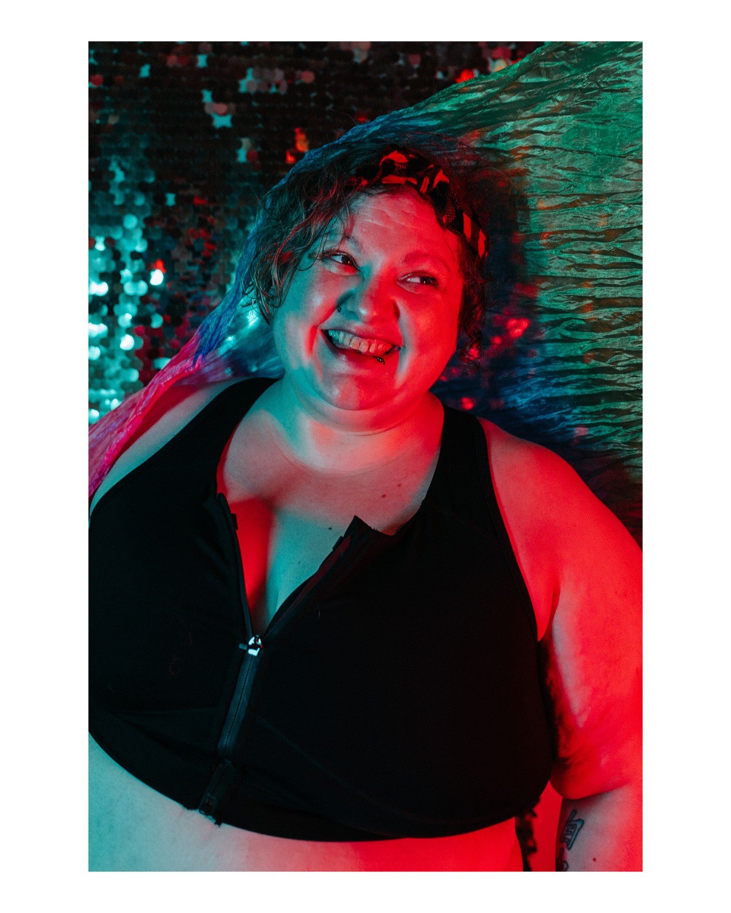 Feeling seen for who you are is one of the most powerful things to experience, which is why I work with you to figure out how you want to be seen during your session. I will work with you to figure out how you want to *feel* during your session, how 