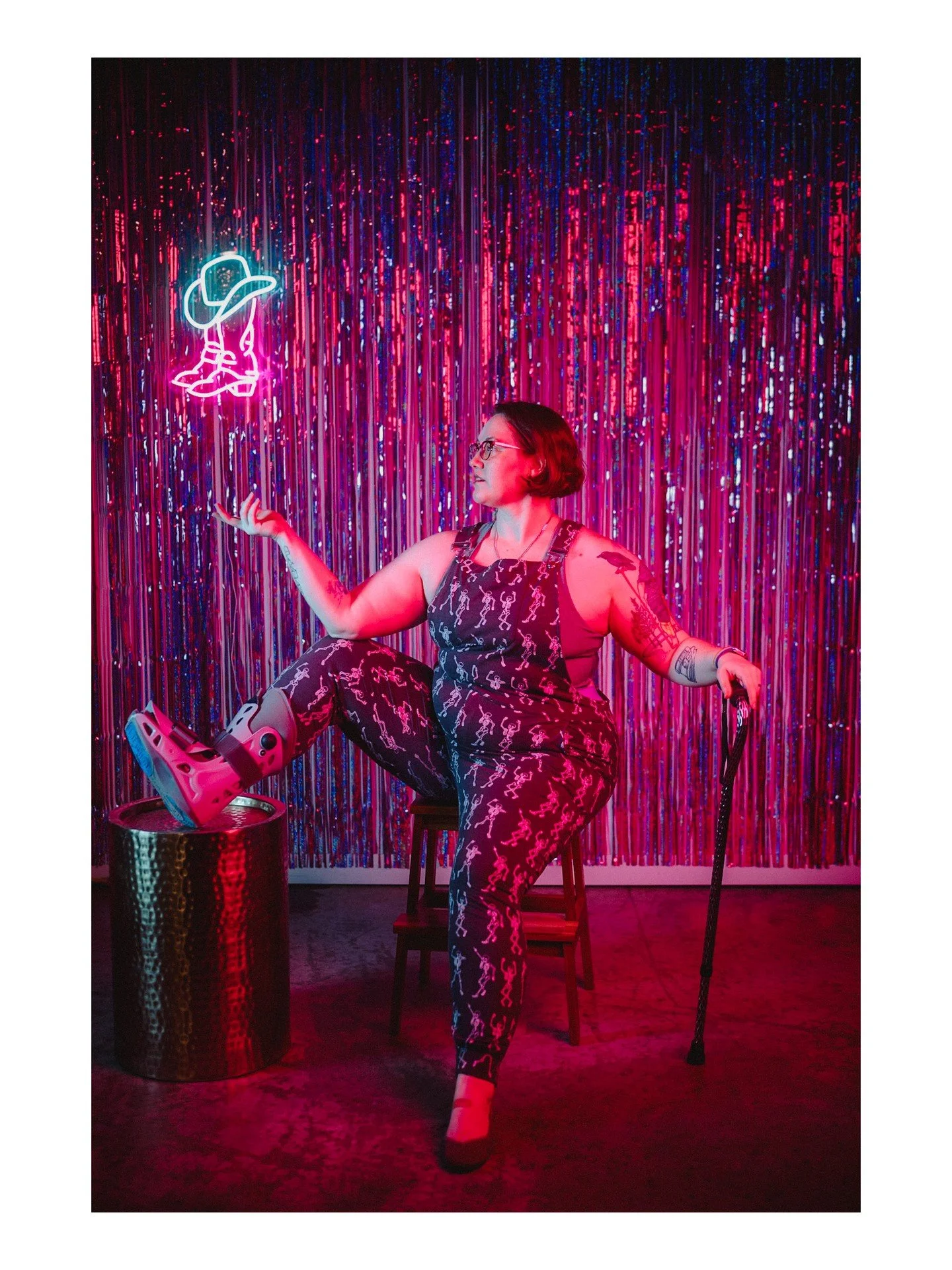 Just because I'm rocking an aircast and a cane doesn't mean I can't still have cool photos &macr;\_(ツ)_/&macr; 
.
.
.
.
.
.
 - Camera Gear: 
 - Canon: @canonusa
- Accessories: 
 - Westcott Silicone Gels: @westcottlighting
 - Lighting Equipment: 
 - G