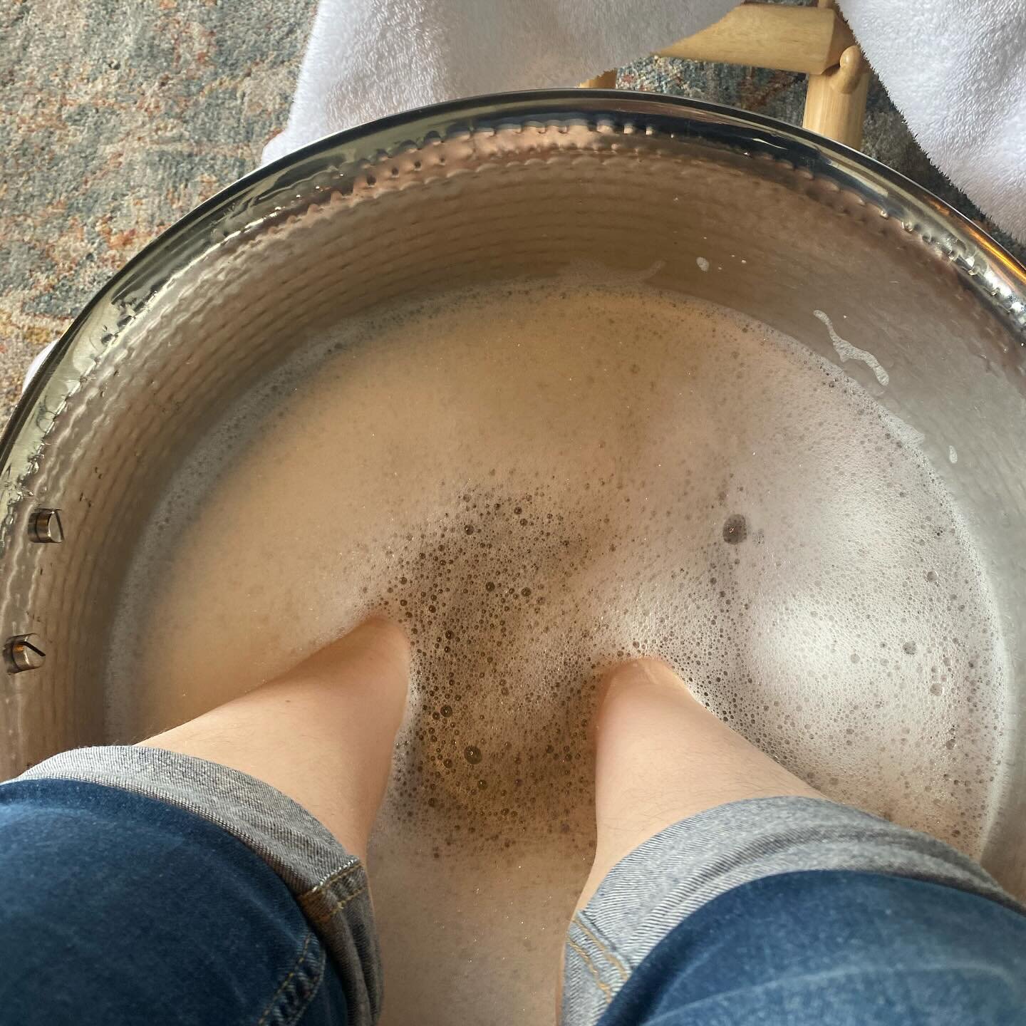 Women&rsquo;s Month is here and what better way to celebrate than supporting women&rsquo;s businesses ❤️
Thanks @ashlie_johnson and @jauntbeautyco for these toes 🦶