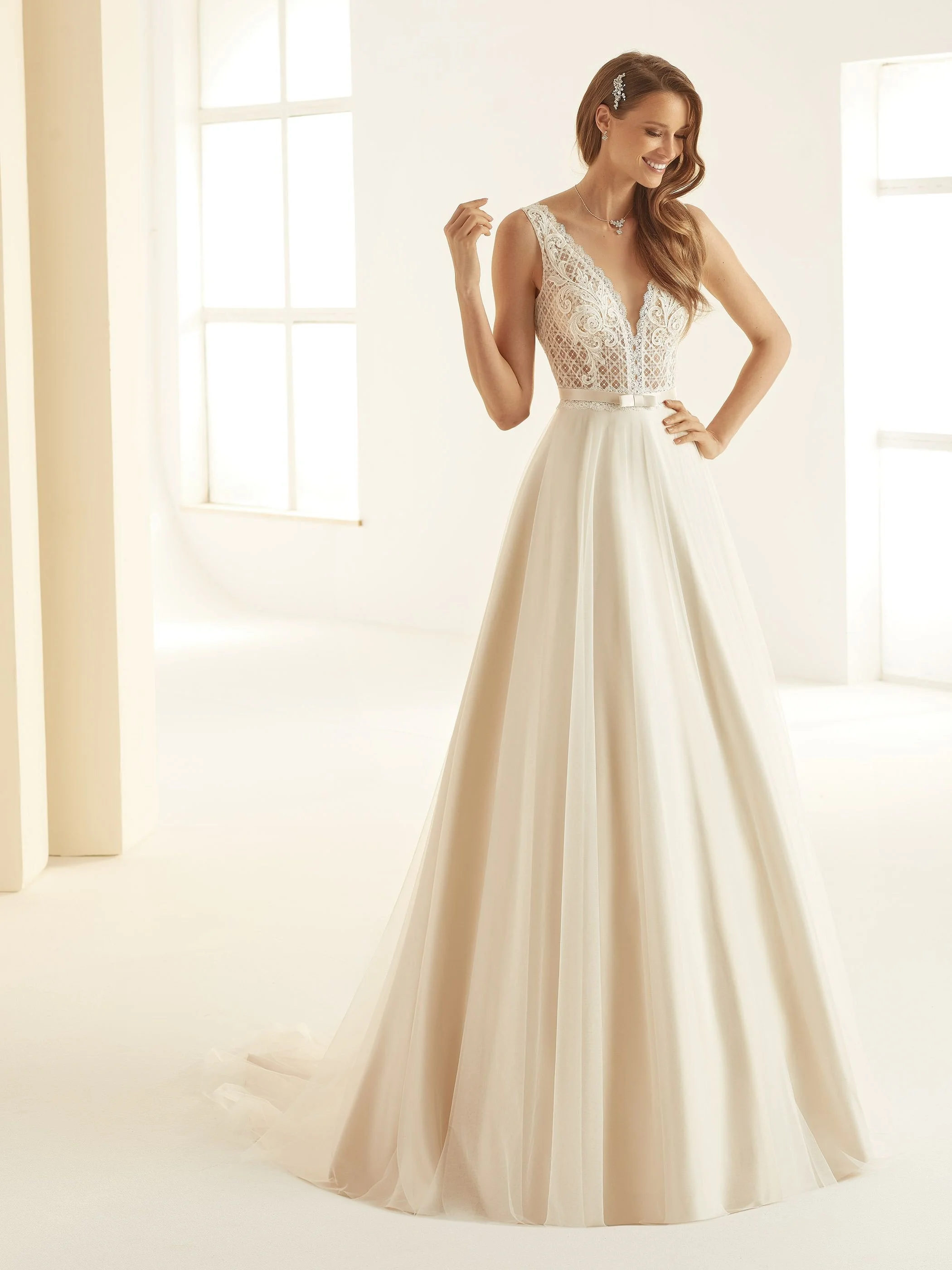 bianco-evento-bridal-dress-arcada-_1_.jpg