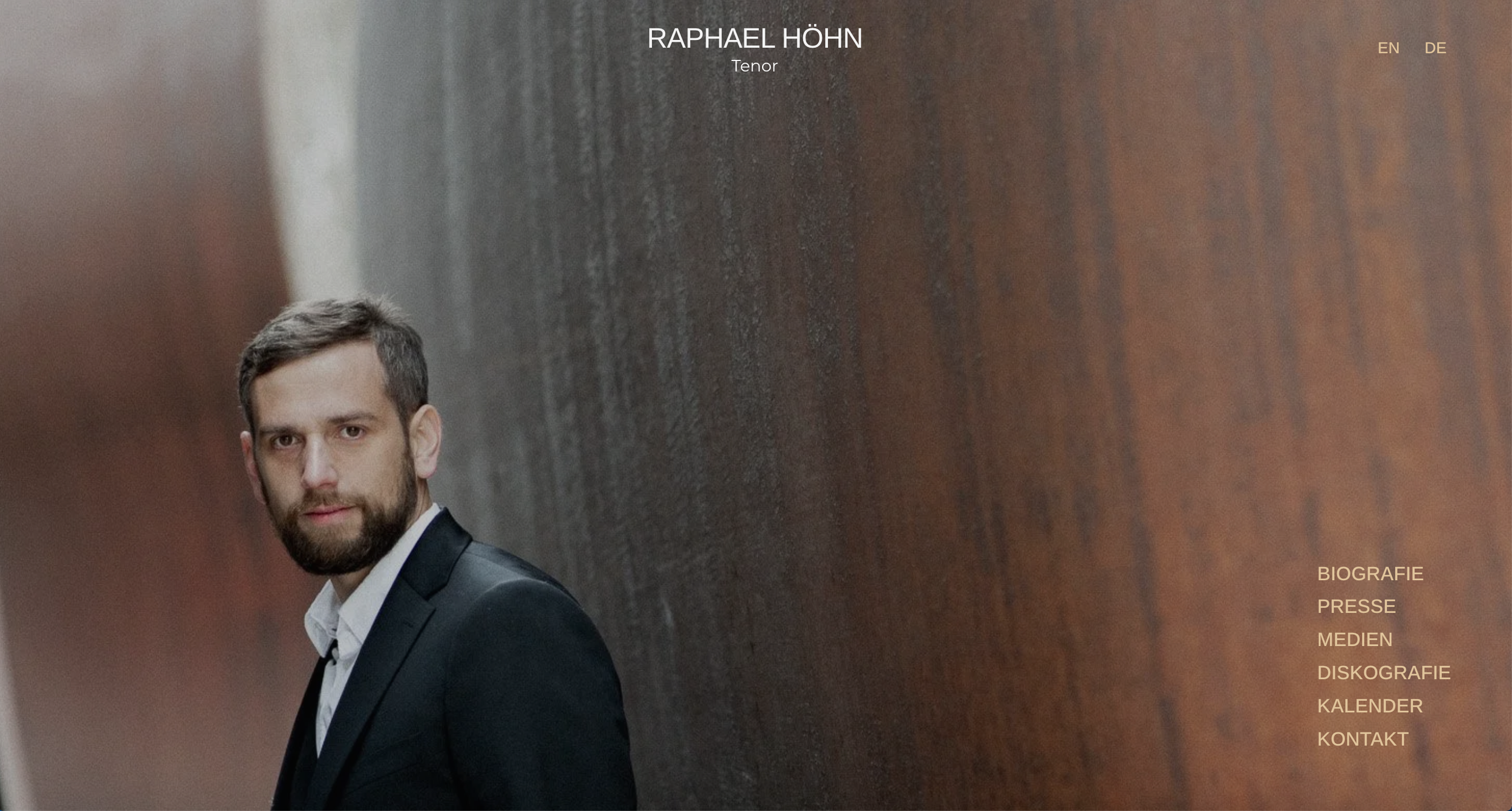 RAPHAEL HÖHN  SINGER 