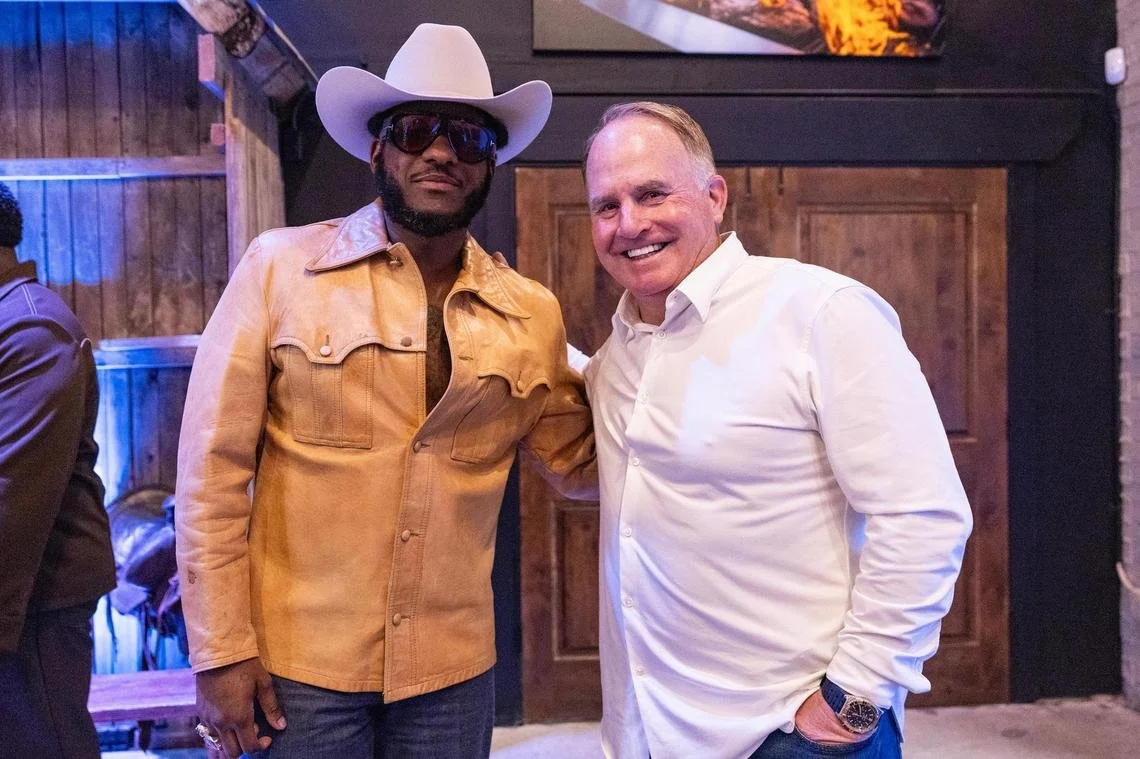 Leon Bridges, Kacey Musgraves partner to raise money for Fort Worth nonprofits