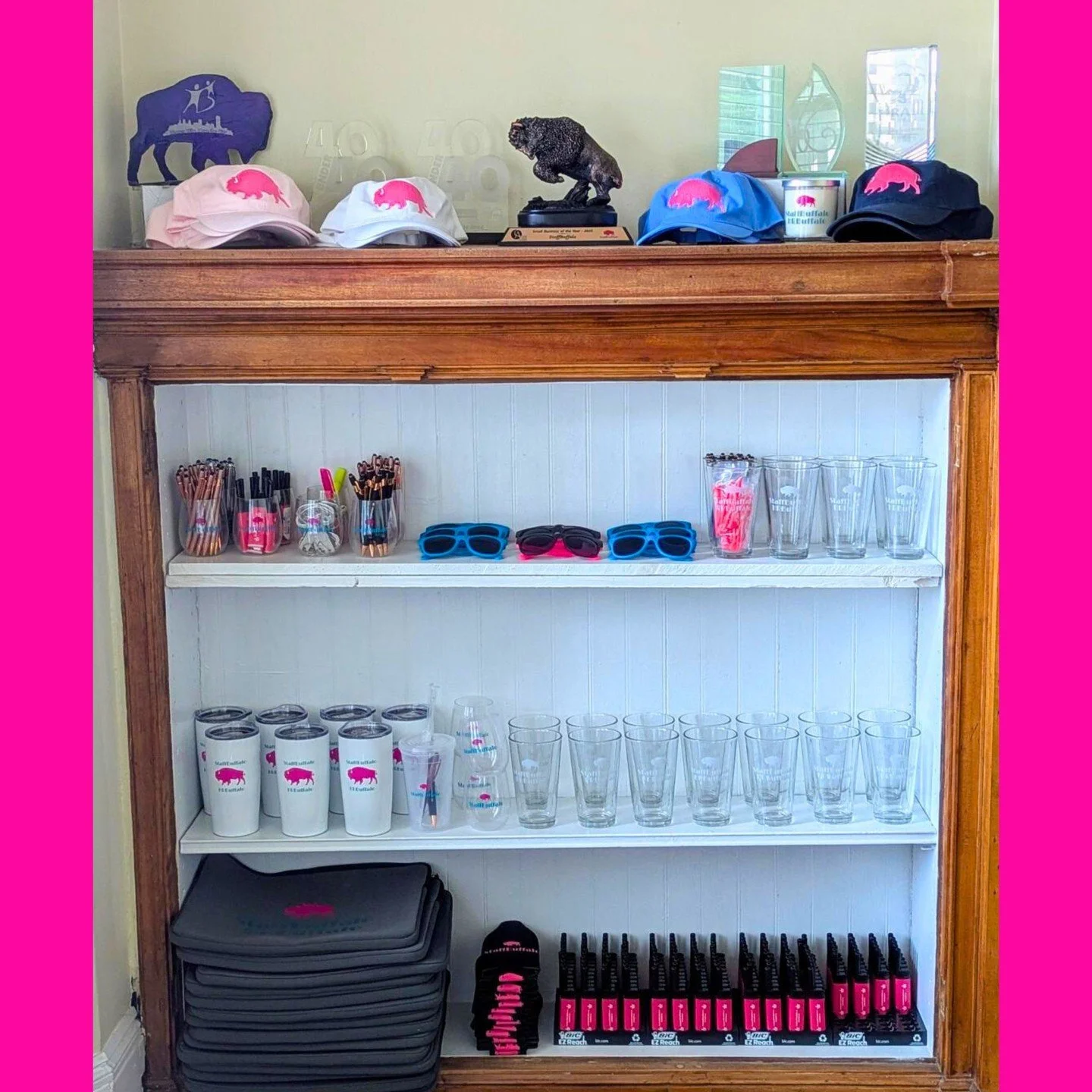 When you see the pink buffalo&hellip; you know it&rsquo;s @StaffBuffalo! Our swag just got even better with branded pint glasses from @GrabAGlassMarketing! We can&rsquo;t wait for you to get your hands on them! 

Let us know in the comments, if you'd