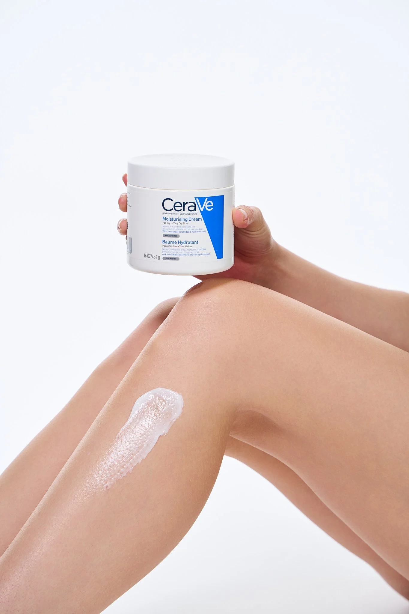 MOISTURIZING_CREAM_(JAR)_19_OZ_Block_1_Model_application_on_skin_3_Lila.0141_(2).jpg