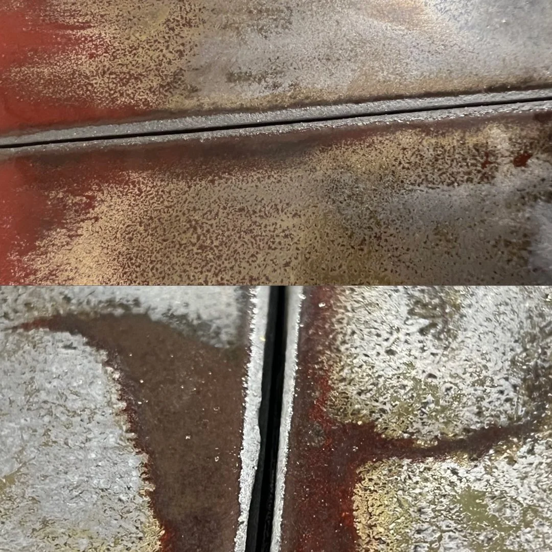 Glaze detail, exposed edge