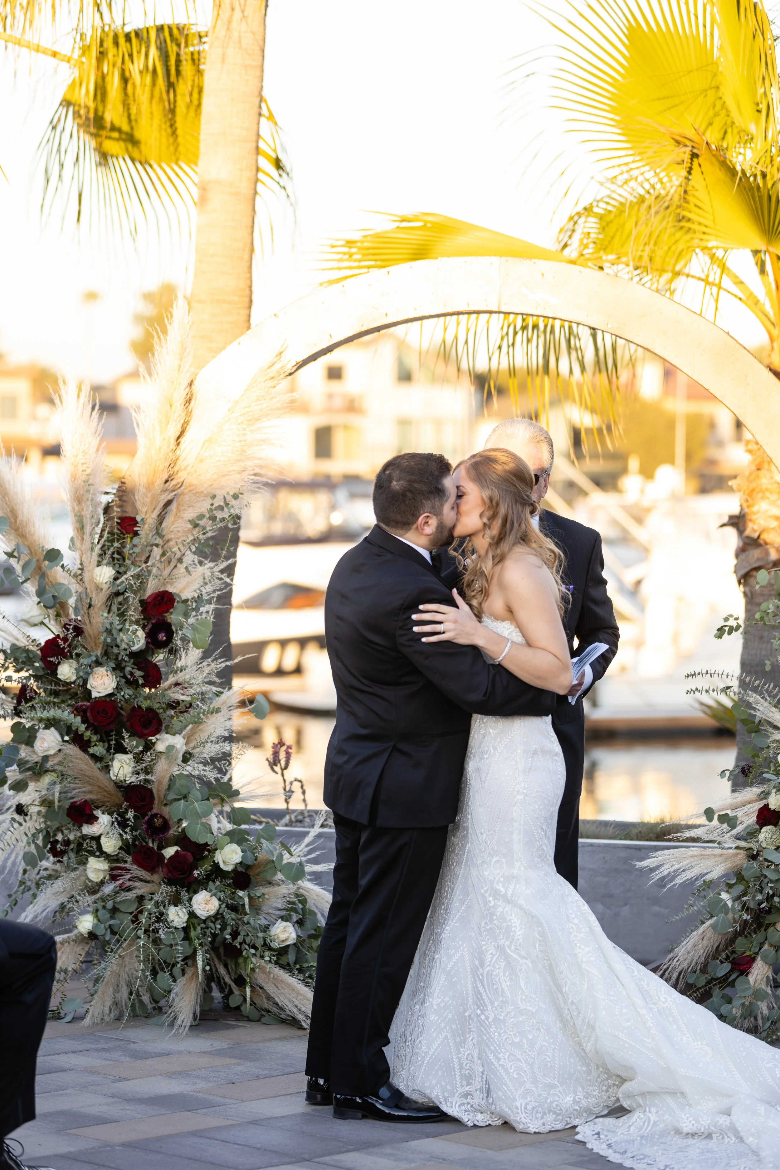 HuntingtonBayClubWedding-Chelsea&Arsen426.jpg