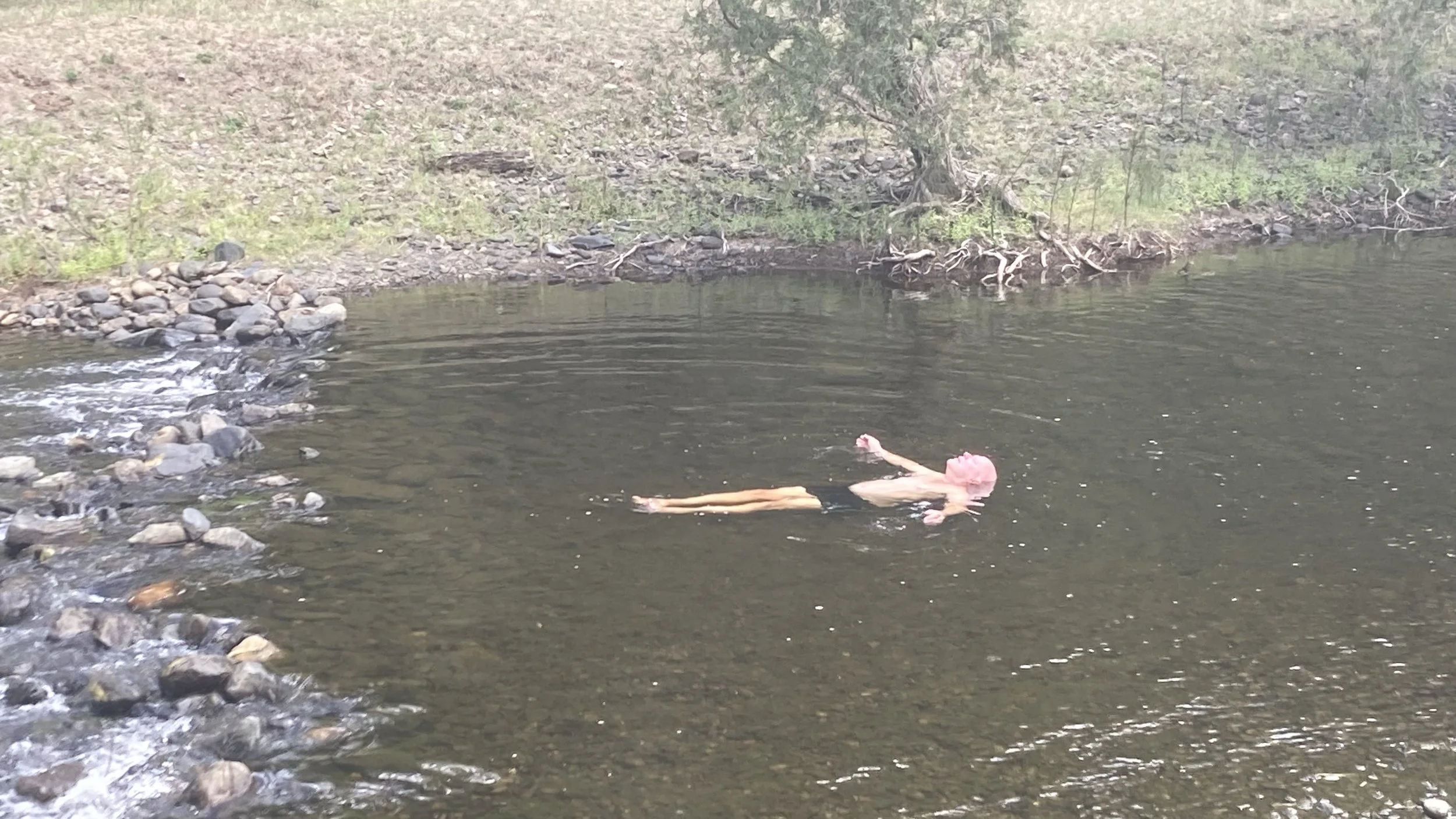 Boyd river free camp - nice creek to cool off