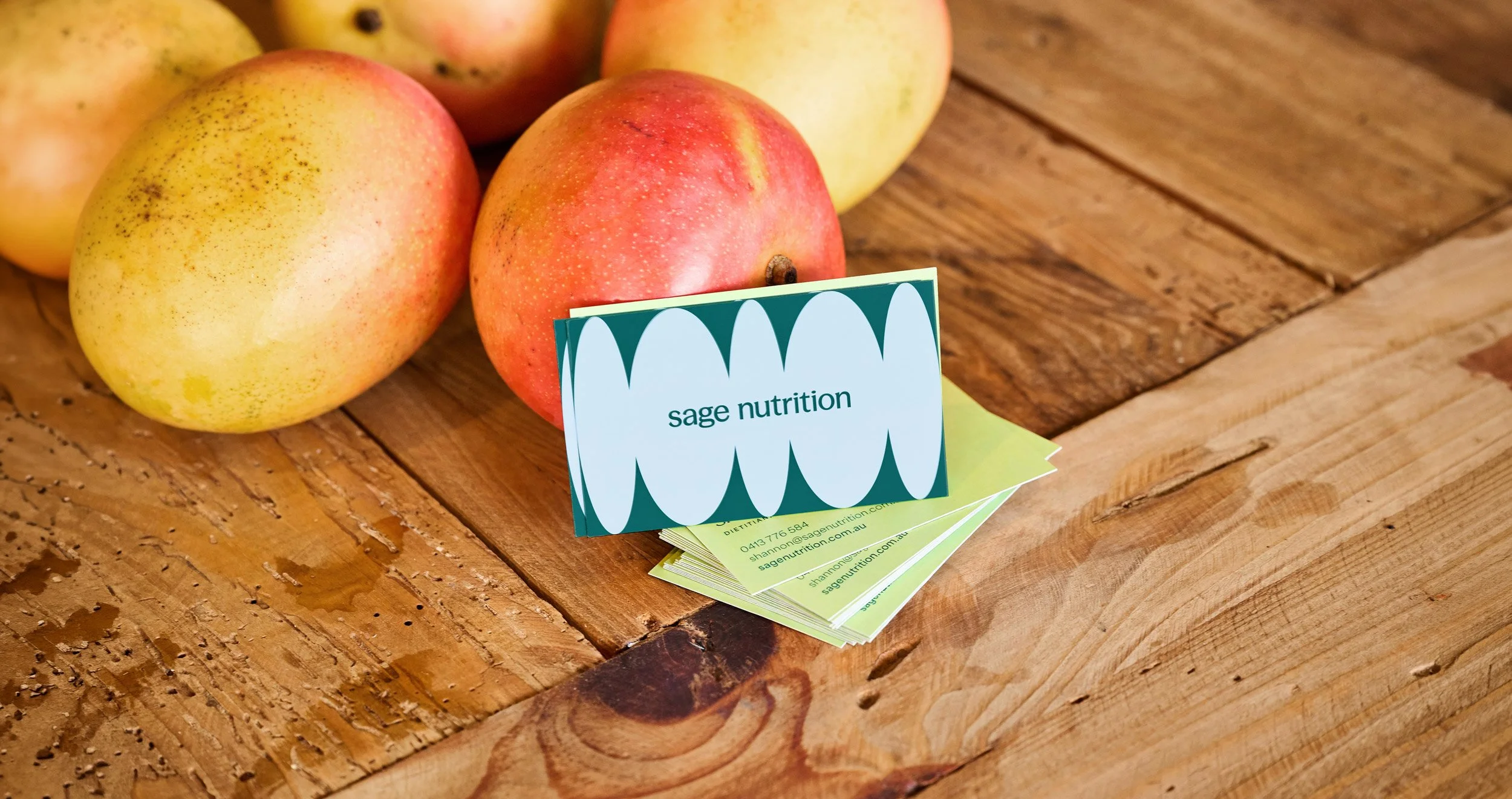 Business-Cards-for-Nutritionist-Brand.jpg