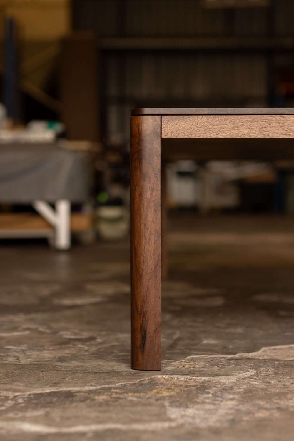dining-side-table-low-05.jpg