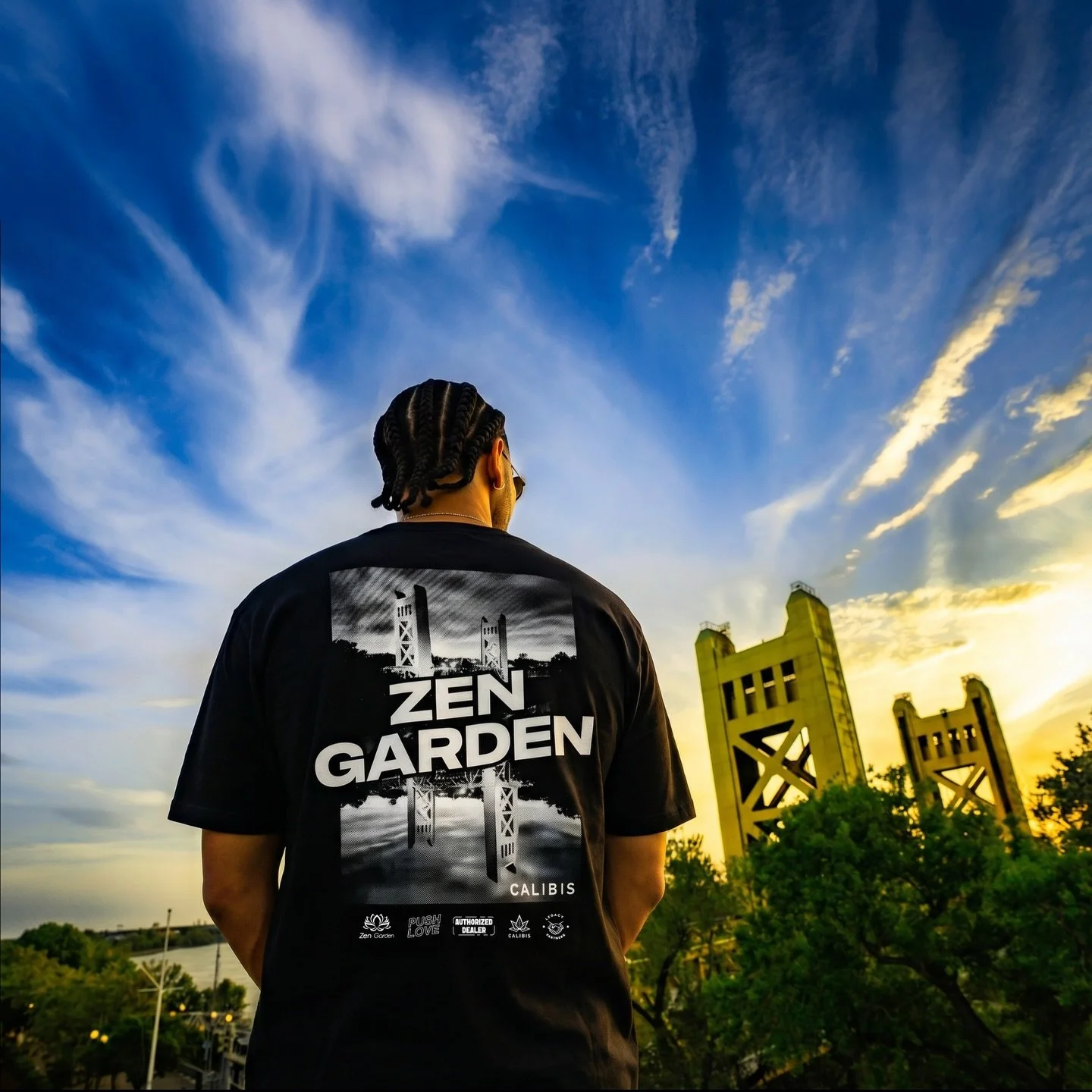 📍 SACRAMENTO 
Zen Garden x CALIBIS Farms 🔥. 
One of dopest collab tees. S/O to Zen Garden for always keeping it 💯.

#calibisfarms
#ZenGarden
#pushLove 
#sacramento