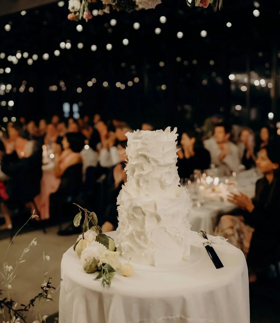 Dreamy details &mdash; wedding season 26/27 is almost full and I can&rsquo;t wait to design some special pieces 🥹 #honeythecakery