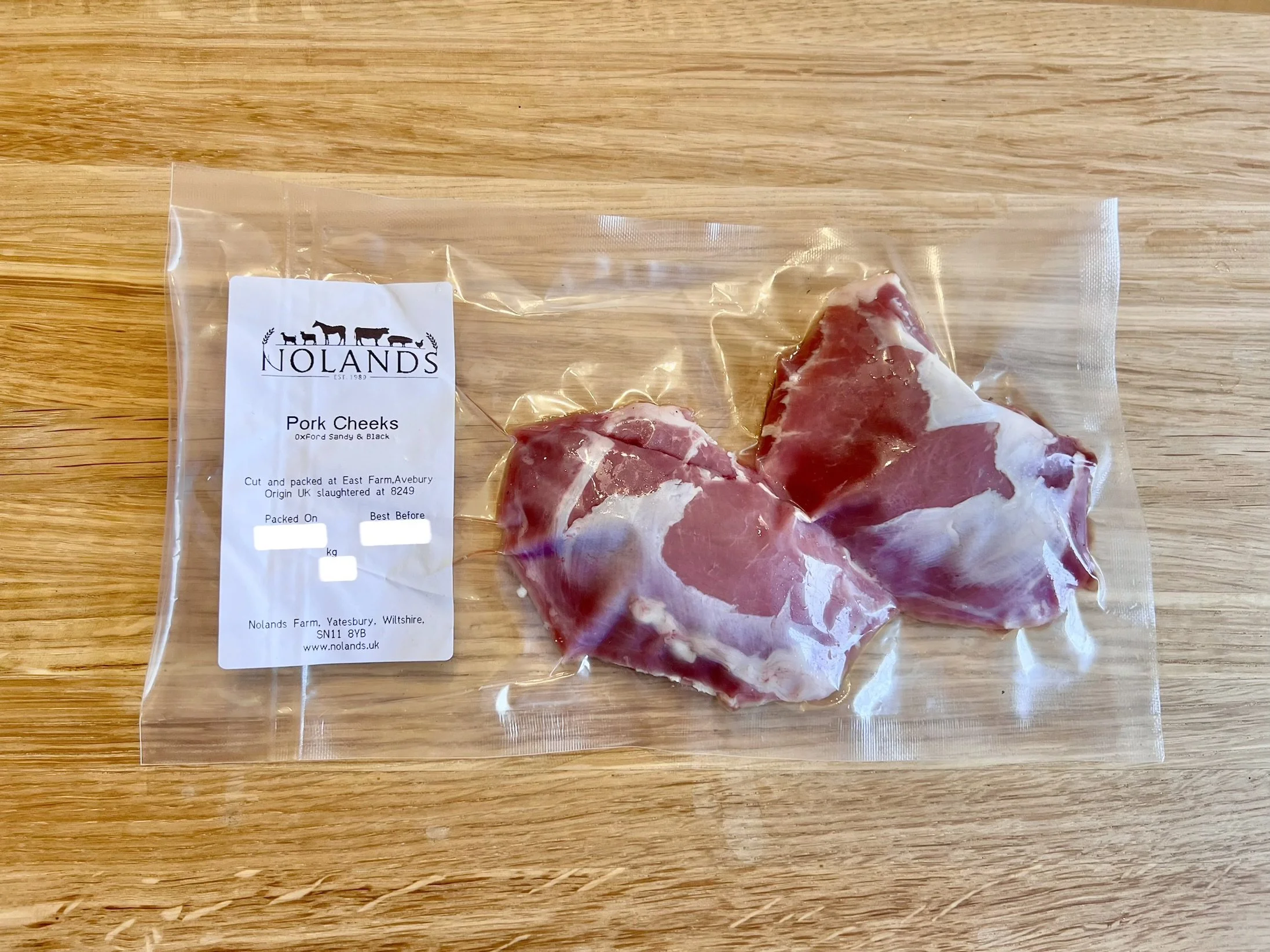 Oxford Sandy & Black Pork Cheeks (2 Pack)