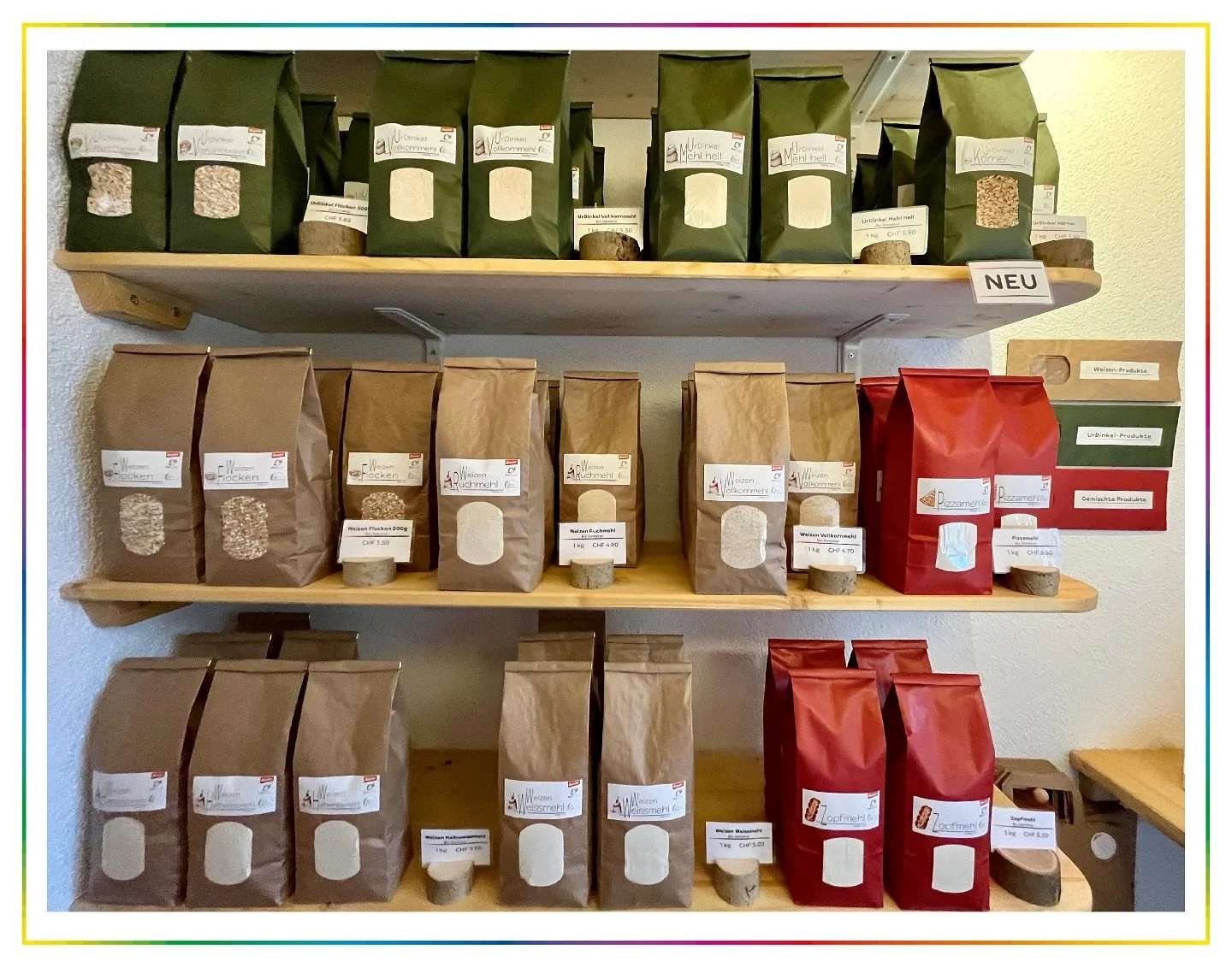 Frisch ab Ernte: Alle Mehlsorten wieder erhältlich 🎉
Ab sofort sind alle unsere Mehlsorten wieder erhältlich:
🔸Weizen: Weissmehl, Halbweissmehl, Ruchmehl, Vollkornmehl
🔸UrDinkel: Mehl hell, Vollkornmehl
🔸Dinkel Edelweisser: Mehl hell,