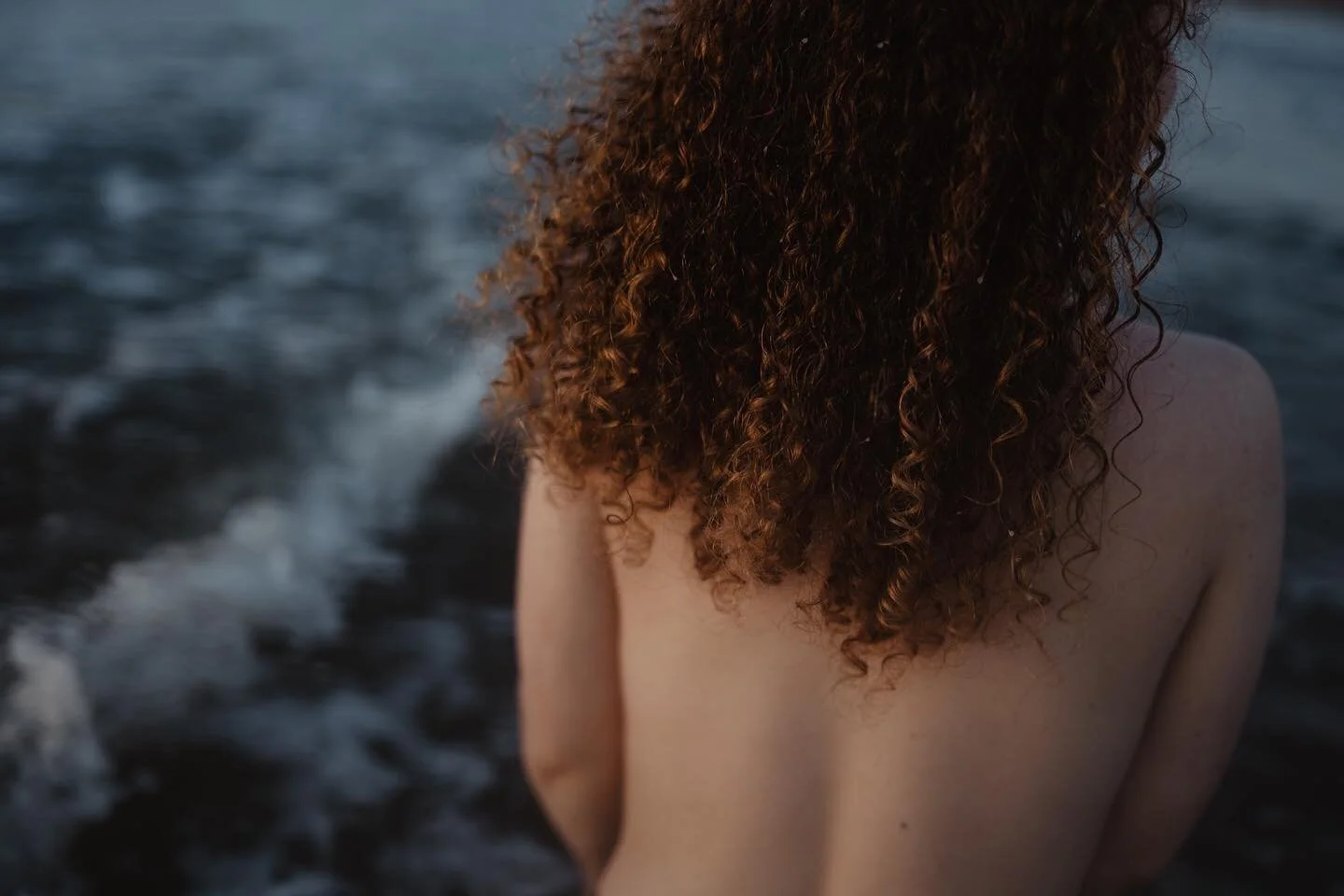 Details ✨💫
.
.
.
.
#boudoir #boudoirshoot #zwangerschapsboudoir #boudoirophetstrand #boudoirfotograaf #boudoirfoto #beach #beachboudoir #boudoironthebeach #natureboudoir #goldenhourboudoir #goldenhour #intimate #intimateportrait #sensual #empowermen