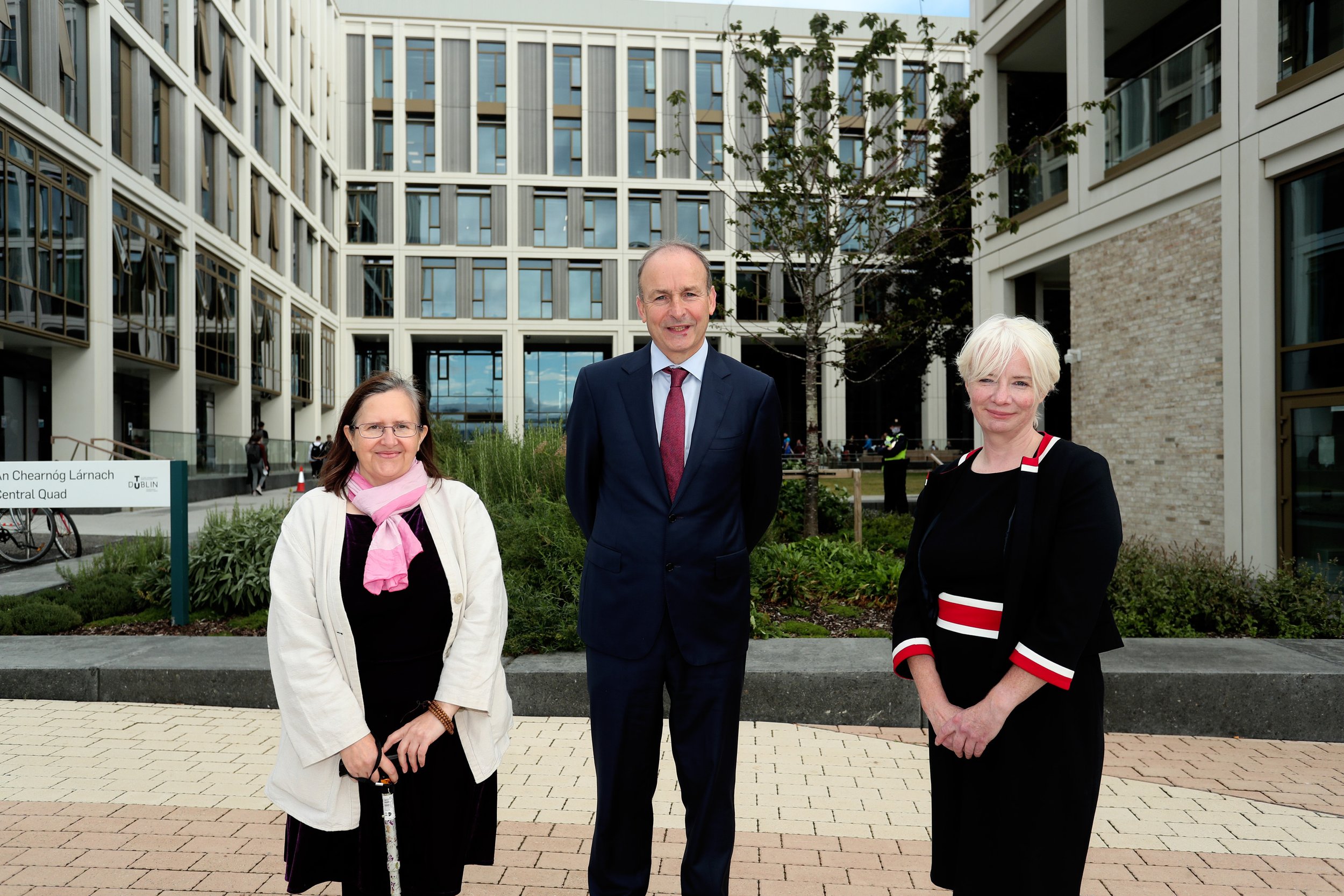  From left to right: Prof. Suzi Jarvis, Convene Lead – UCD Innovation Academy, Taoiseach Micheál Martin, and Dr. Deirdre Lillis, Convene Lead – TU Dublin. 