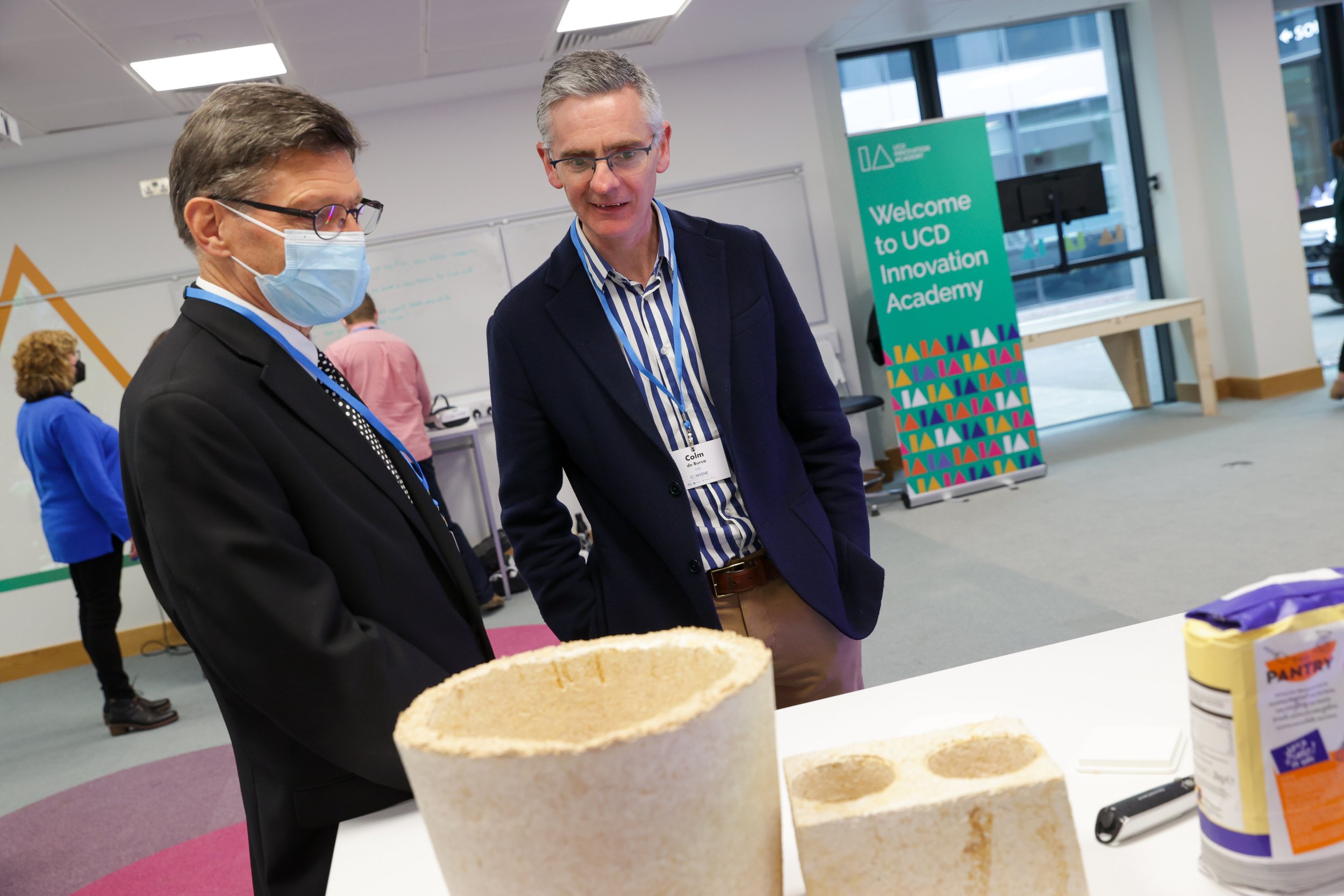  Thomas Macango, Education Innovation Lead at UCD Innovation Academy discusses the MakerSpace mycelium project with Colm de Burca from the ESB. 