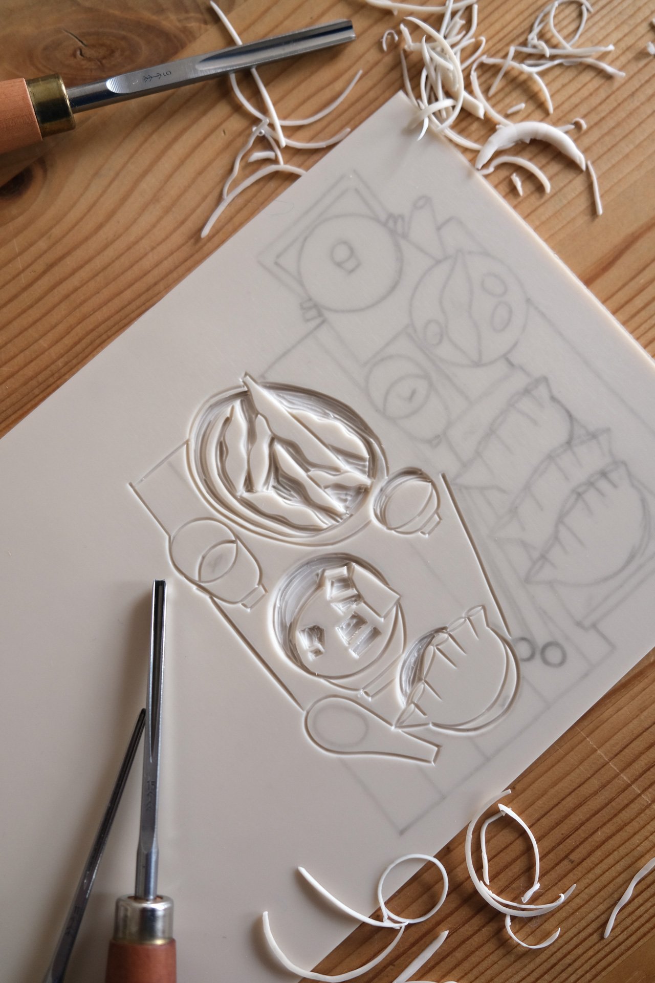 gyoza-linocut-work-in-progress-ateliermio.jpg