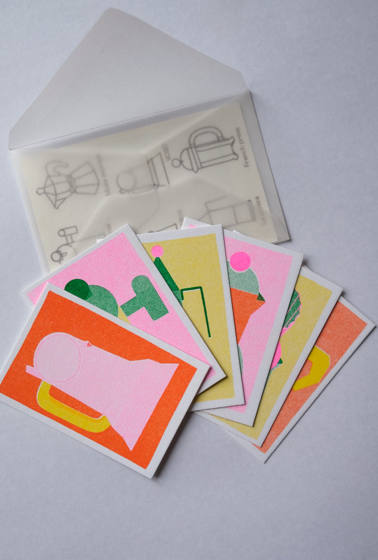 collection-cafetieres-colorfull-6-mini-riso-prints-enveloppe-calque-ateliermio©.jpg