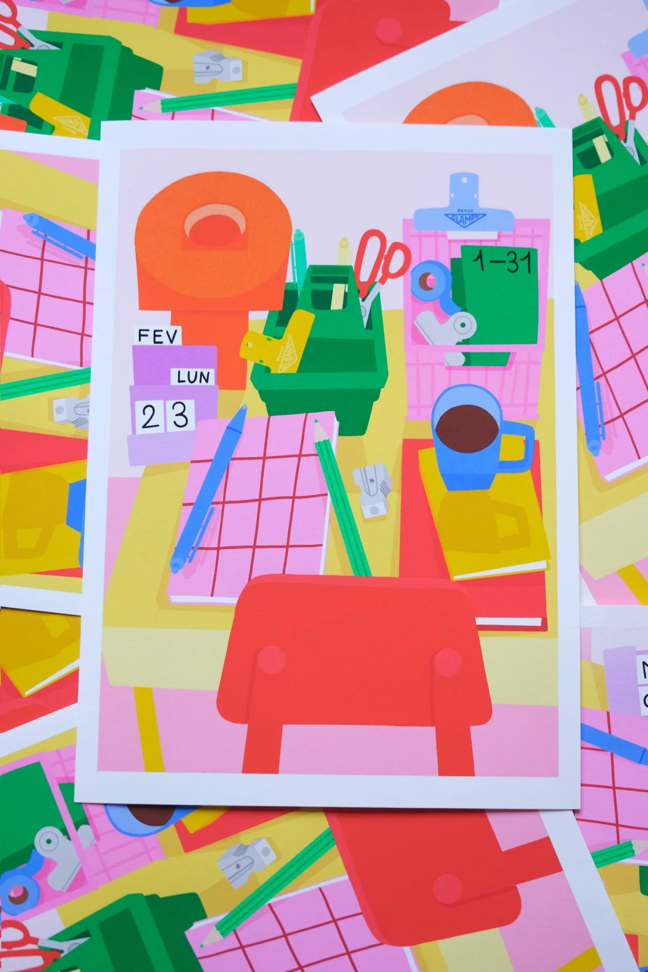 bureau-jaune-et-chaise-rouge-tirage-art-encres-pigmentaires-ateliermio.jpg