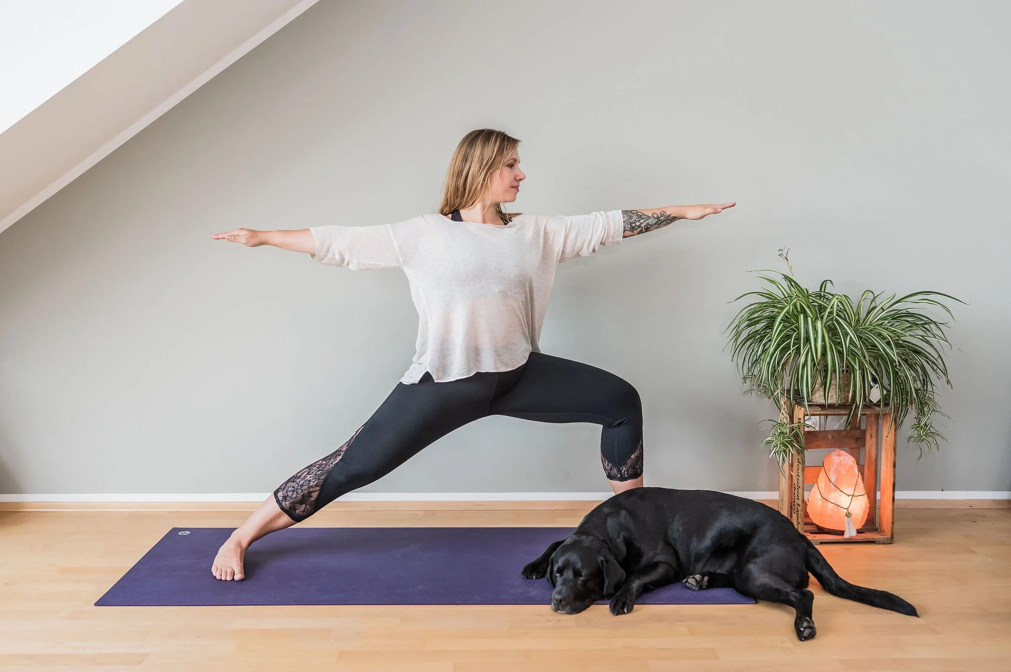 Yoga für alle ermöglicht es unabhängig der finanziellen Situation Yoga in Bochum zu praktizieren und gleichzeitig tut man etwas für sein gutes Karma. 100% Spendenbasiert.