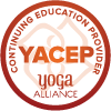 Yoga Alliance Logo mit Schriftzug "Continuing Education Provider" in roter Farbe.