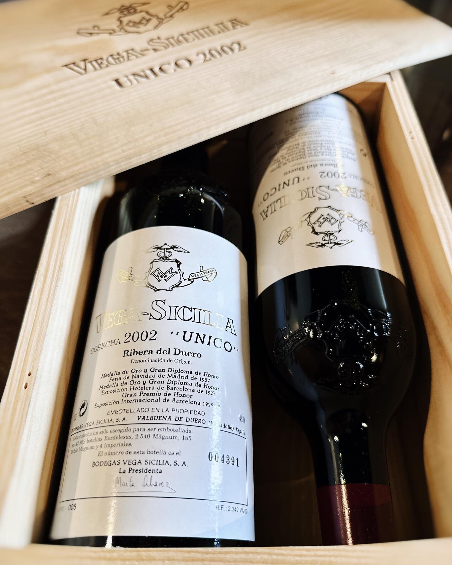 Double tap if you agree! 💚 

Vega Sicilia is to Spain what First Growths are to Bordeaux and Grand Crus are to Burgundy.