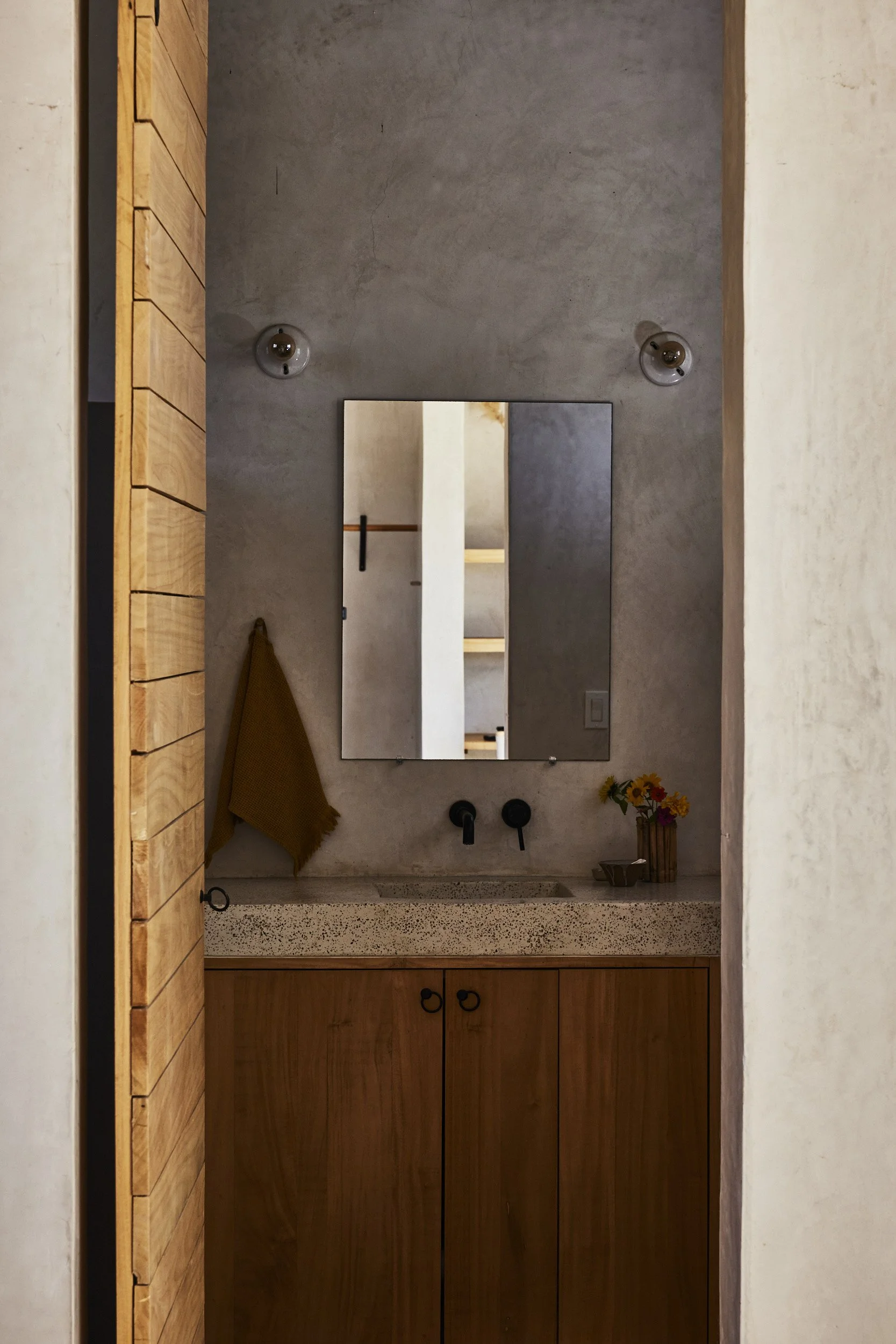 Casita_US_KingBath1.jpeg (Copy)