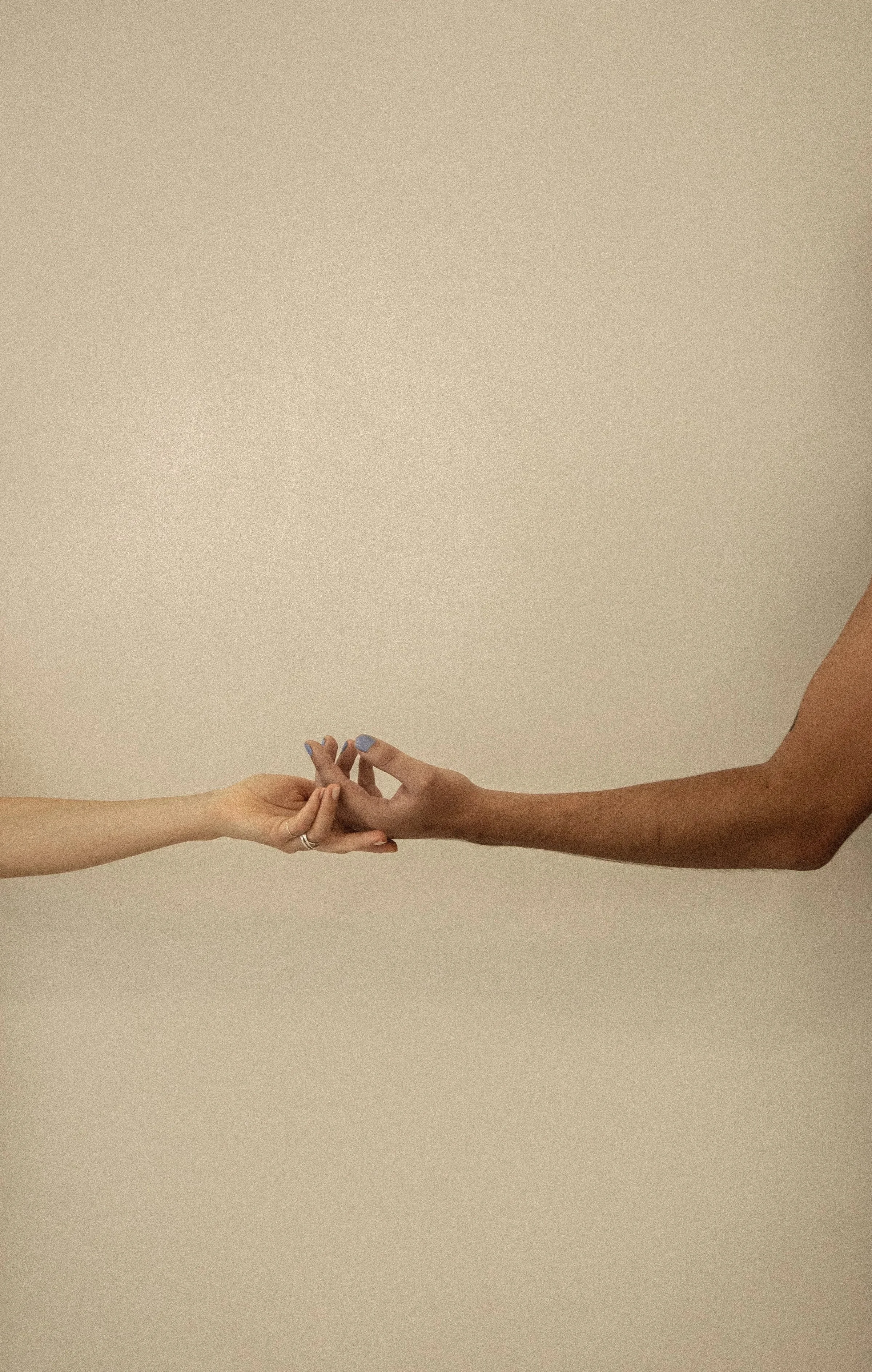 Hands symbolizing mindfulness, connection, and support in psychological counseling in 1030 Vienna