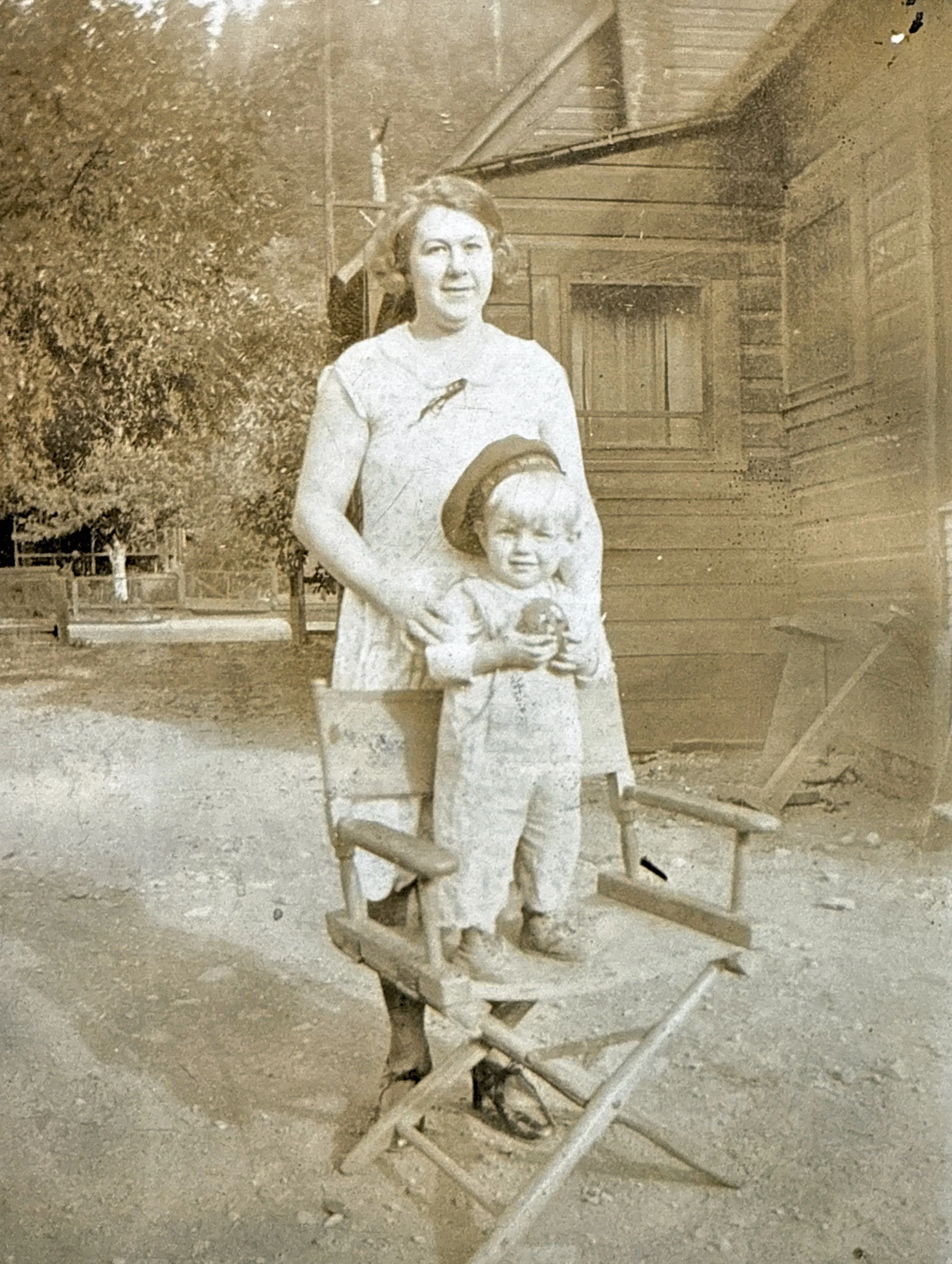 Julia & John • 1932