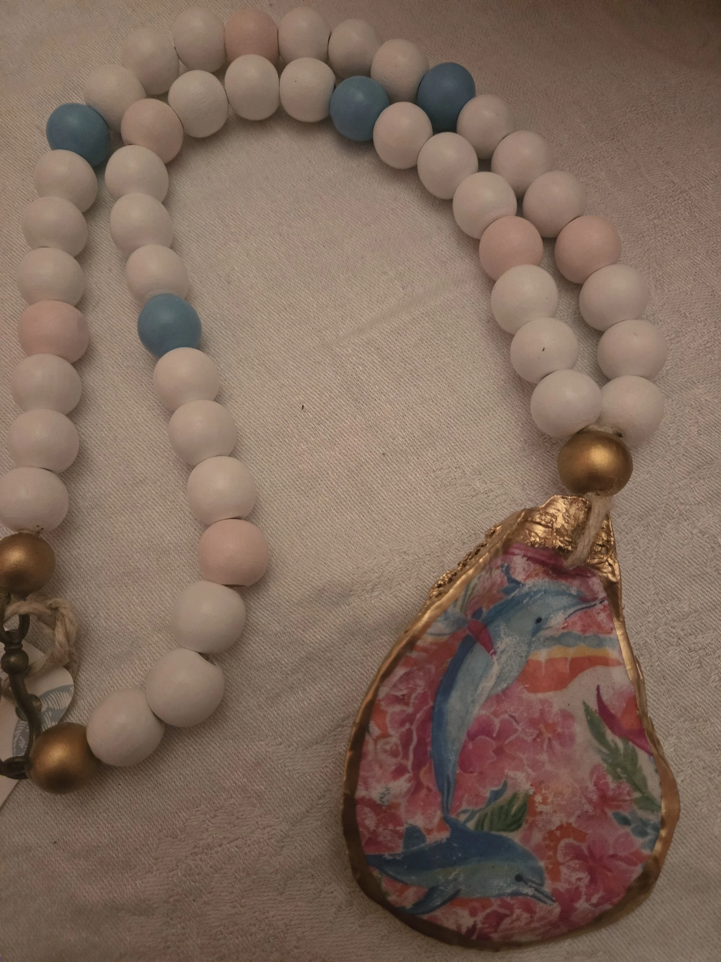 Handmade Oyster Shell Necklace (Decoupaged Dolphins))