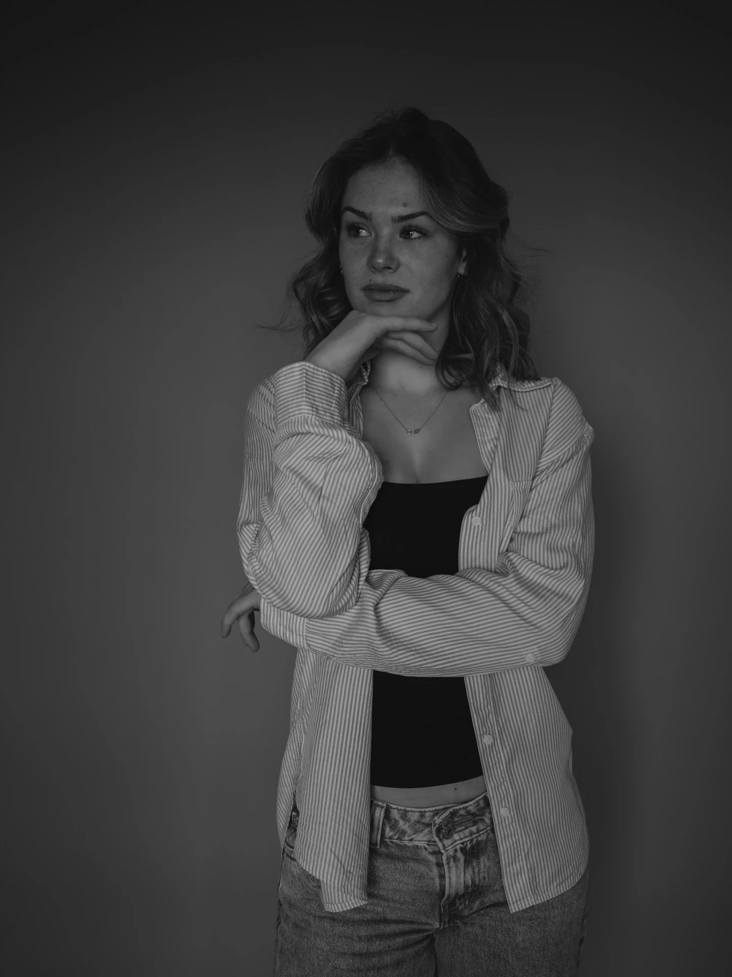 Jane needed some headshots for her dance school application &mdash; so we made sure they felt just as confident and full of movement as she is ✨ A little fun goes a long way when you&rsquo;re telling your story.

Ps. These were taken in my dinning ro