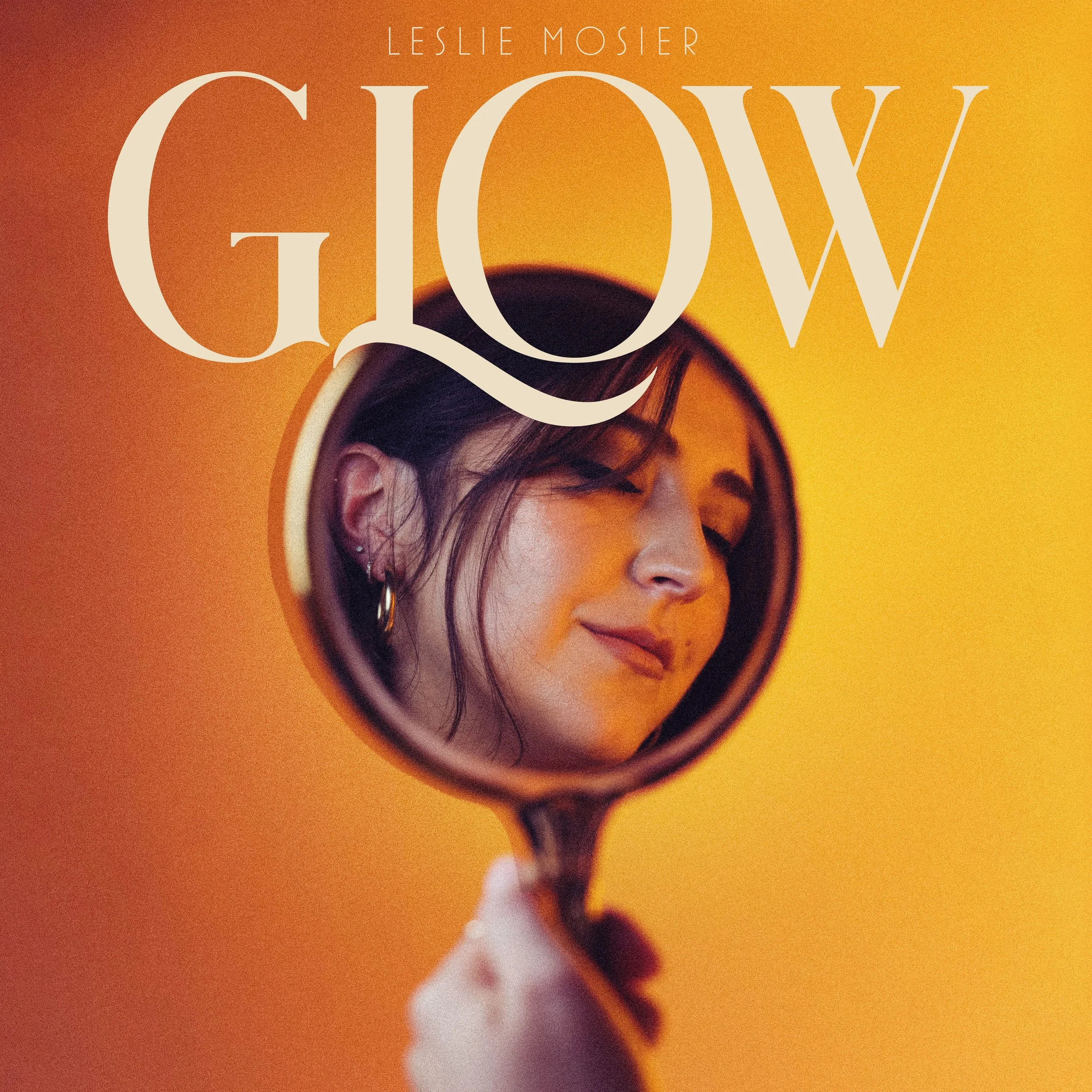 GLOW - Leslie Mosier