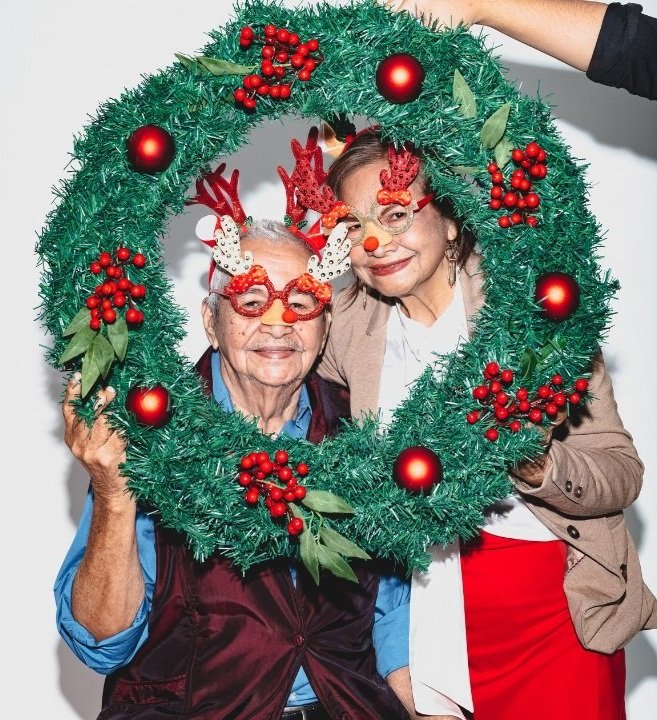 Dementia Care during Holidays: Caregiver's guide 