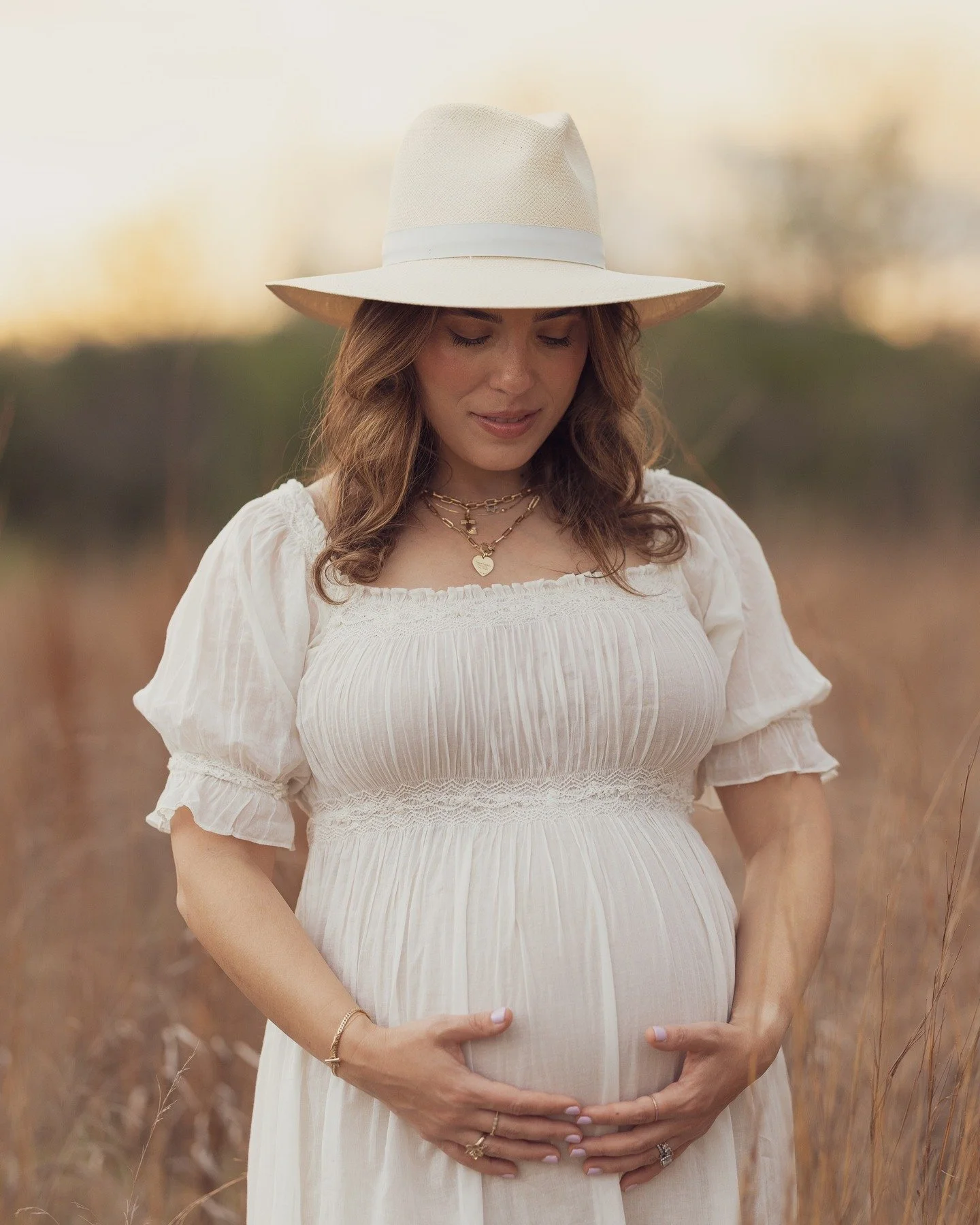 There&rsquo;s nothing quite like the beauty of motherhood. 

This summer has been full of beautiful maternity and family sessions, and I&rsquo;m excited to share more of them. I truly adore capturing these fleeting moments. 

So thankful to each of y