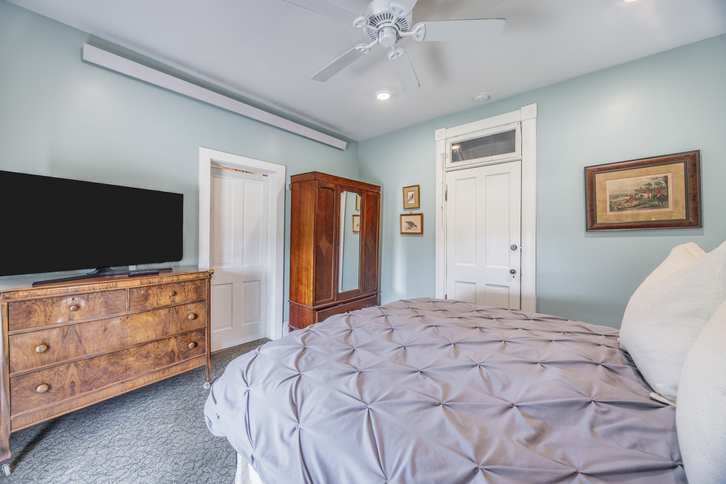 Second queen bedroom