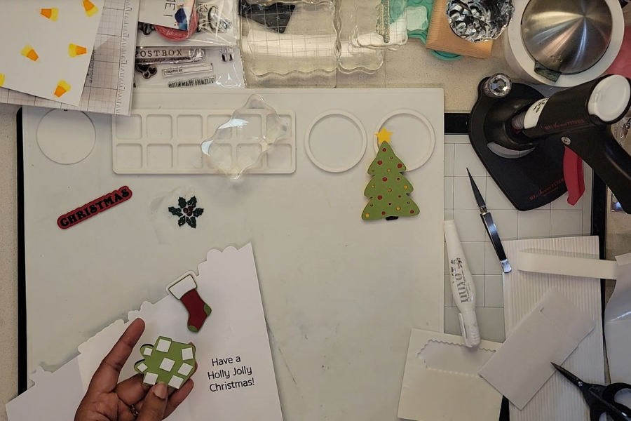 Merry Xmas slimline Z fold.foam on present.png