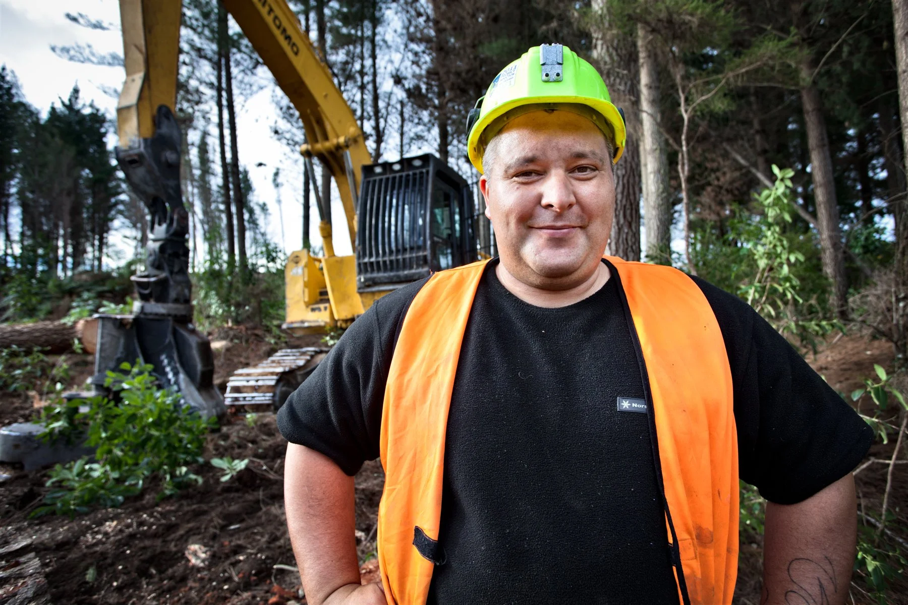 Kimi-Tawhiti-Excavator-operator-Olsen-Group-Forestry_5599-Edit1.jpeg