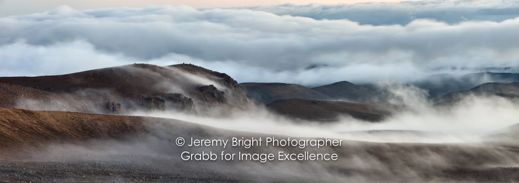 140113_Dawn-light-mist-and-rocks_Tukino-Valley_Tongariro-National-Park_0509.jpeg