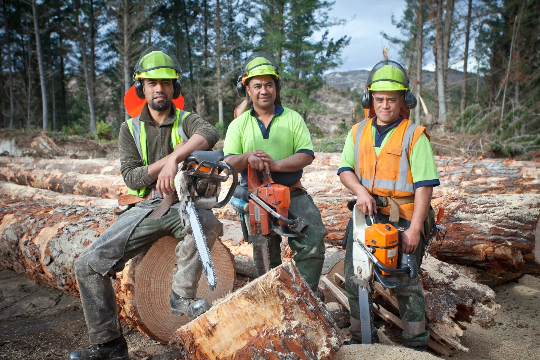 Loggers-Jamie-Wall-Jason-Heke-Joe-Wall-Olsen-Group-Forestry_5702.jpeg