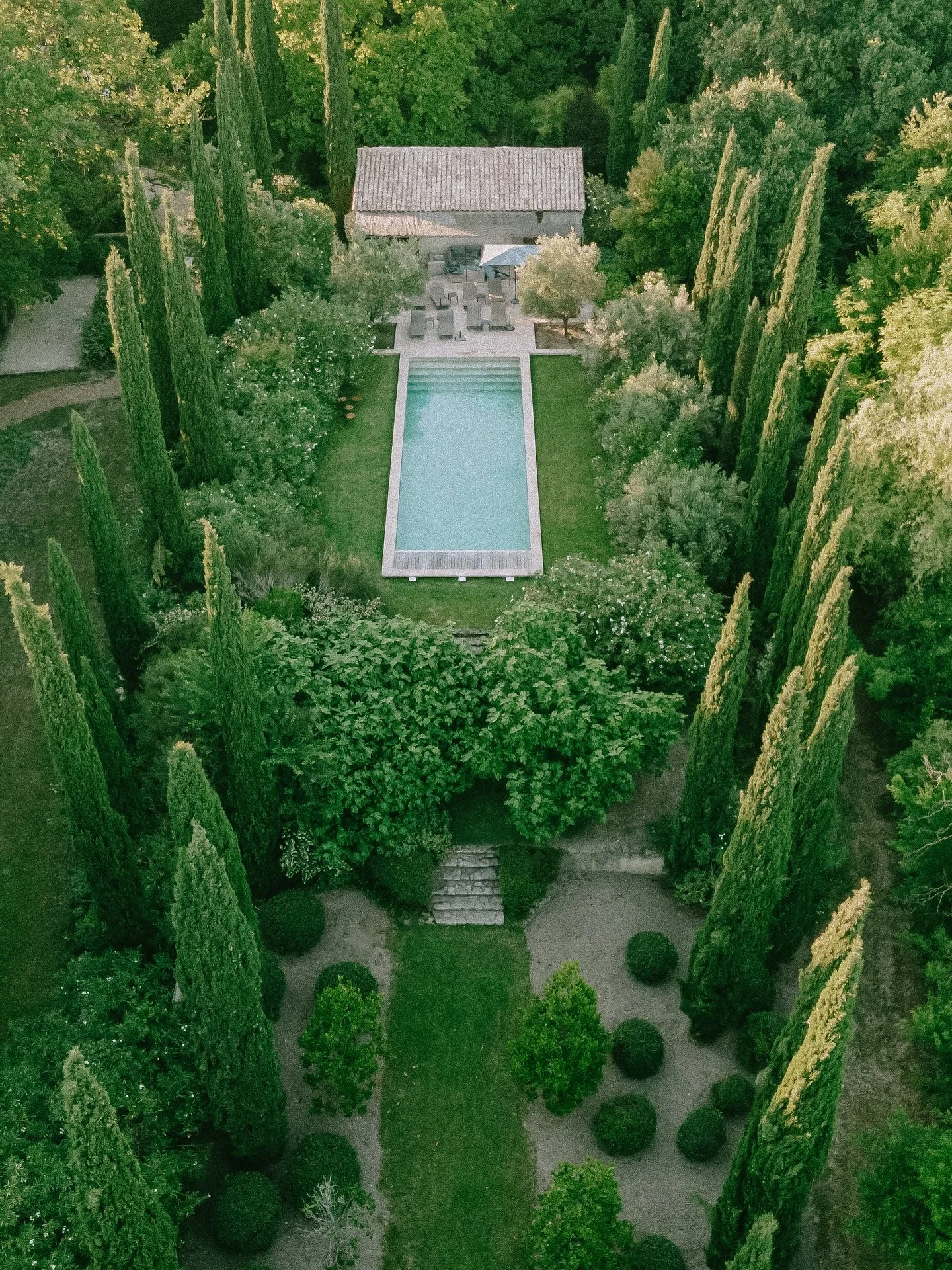 The typical and magnificent architecture of Provence !

Venue : @lemoulindevaucroze 
Wedding planner : @empreinteephemere

#weddingphotographerprovence#luxuryphotographer#mariageprovence#luxuryweddingprovence#weddingprovence#mariage provence#lieumari